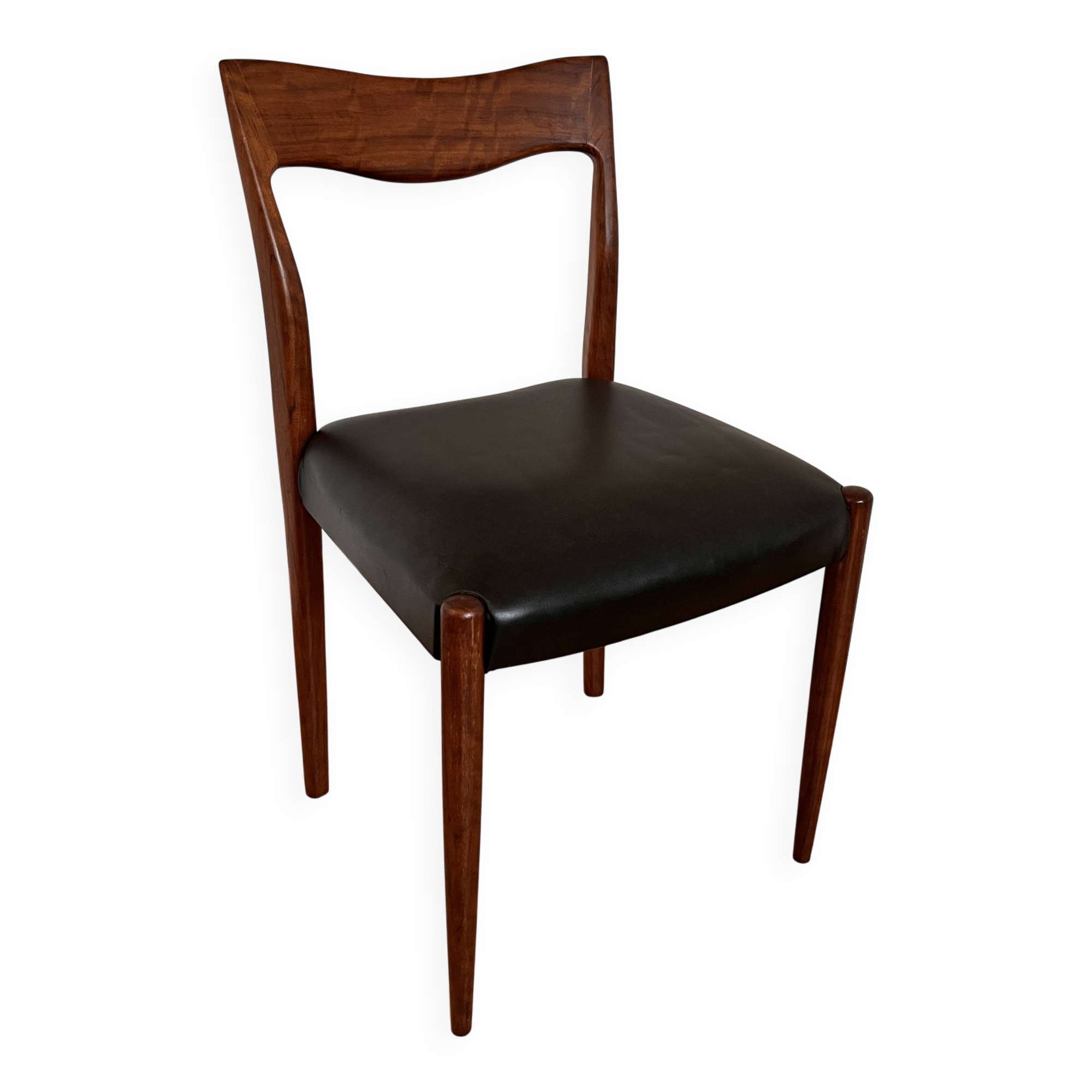 Scandinavian dining chair