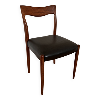 Scandinavian dining chair