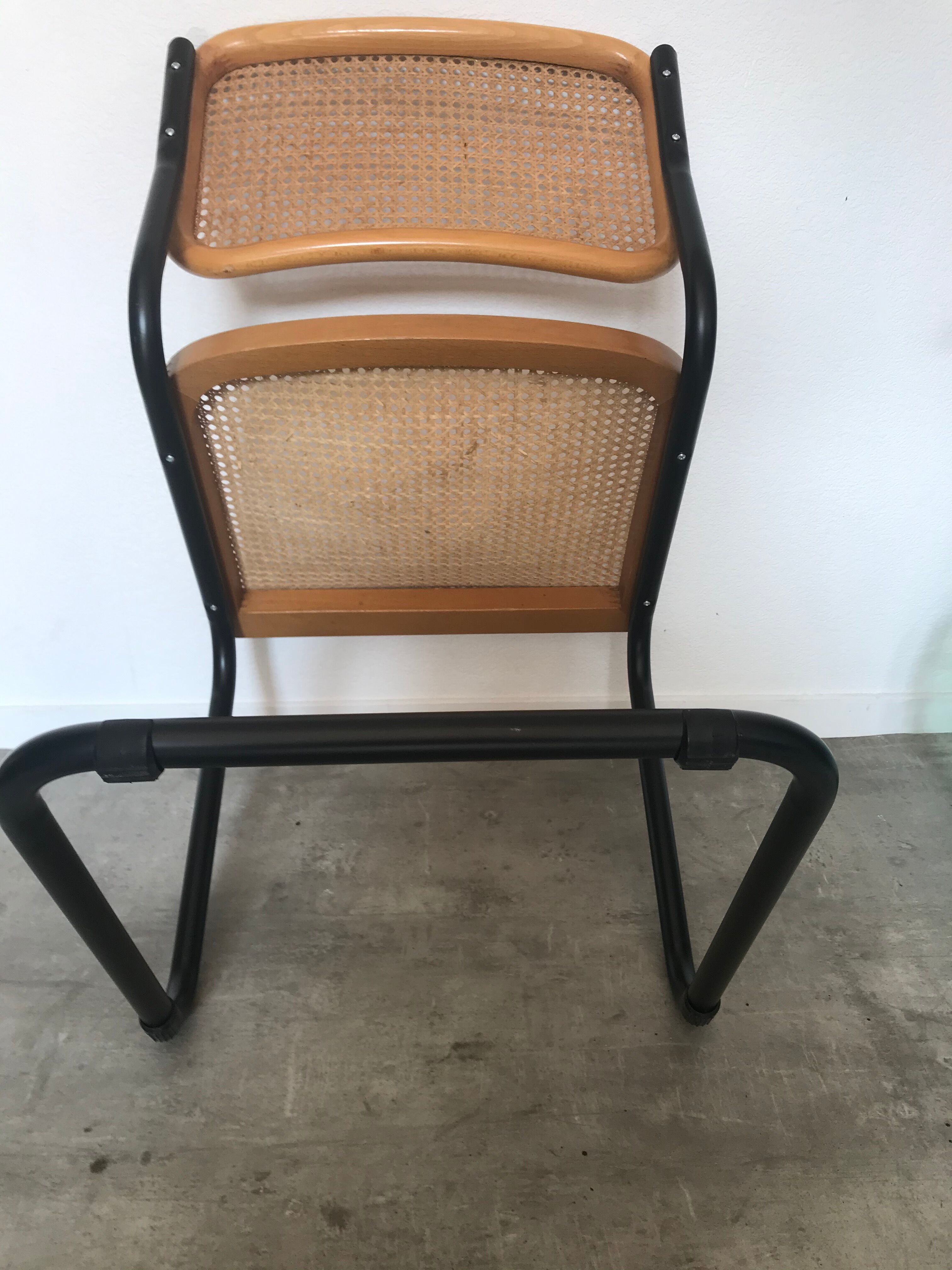 Chaise Breuer B32 noire hêtre