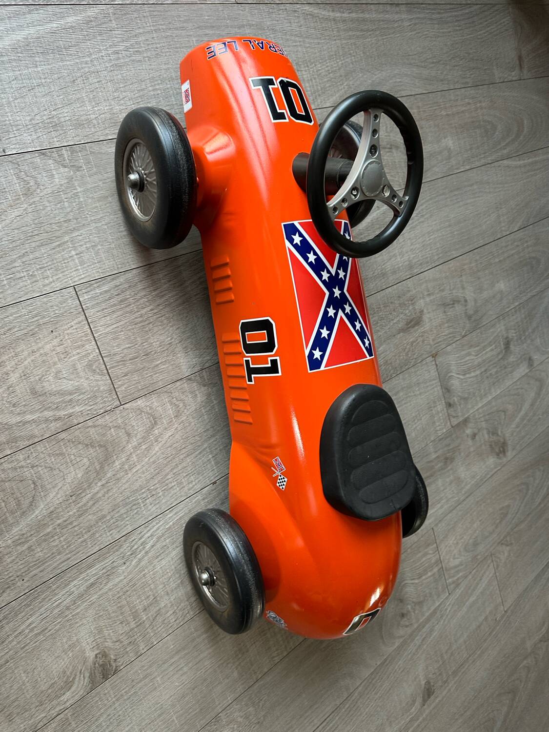 Customised General Lee carrier