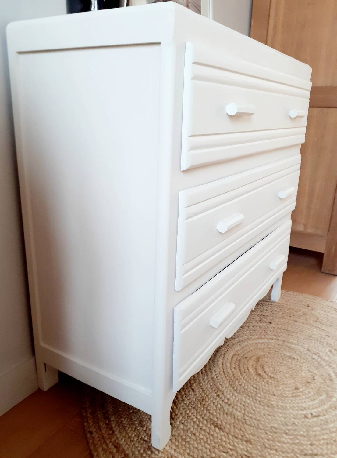 Retro chic chest of drawers