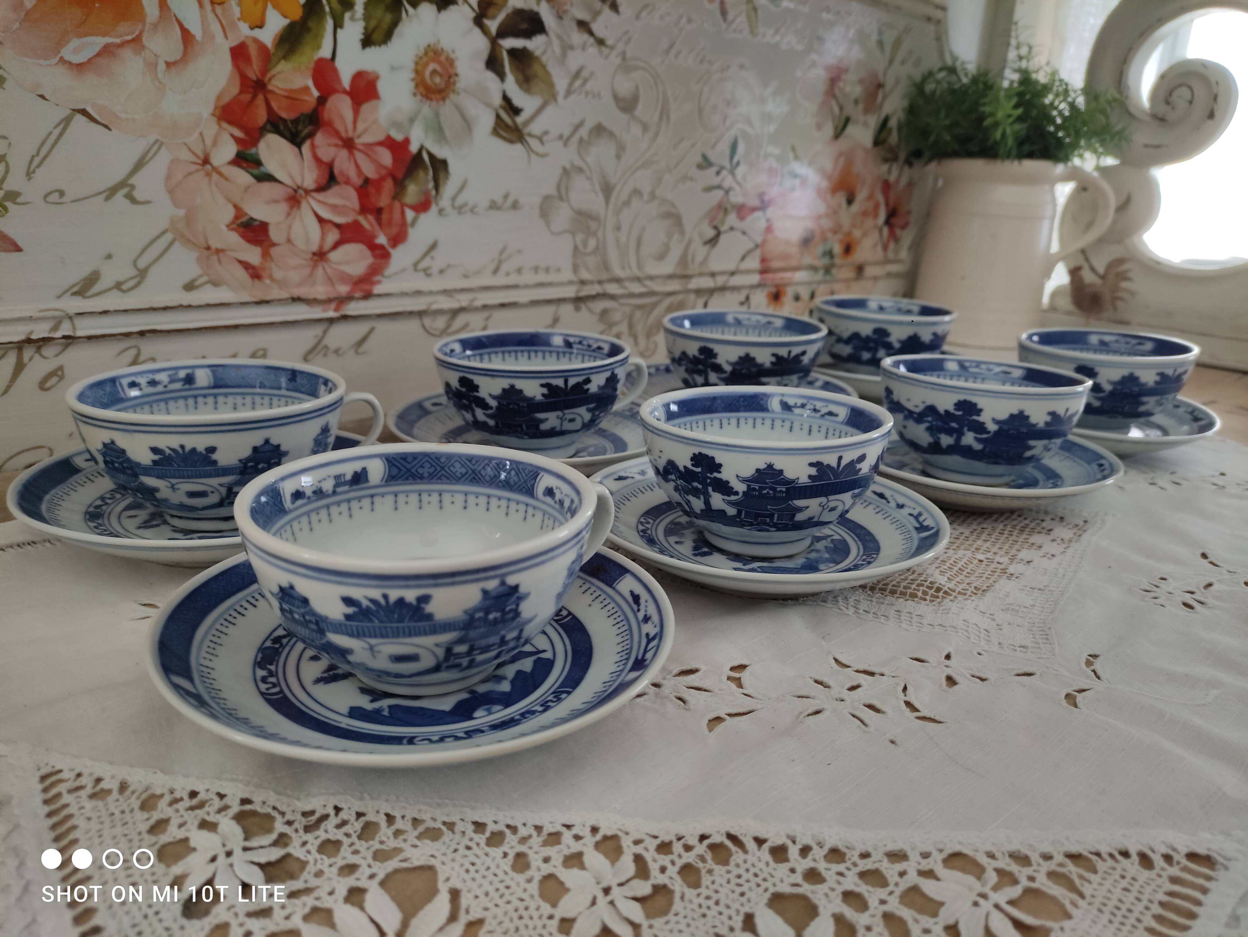 Set of 8 tea cups and sub-cups décor blue Asian landscape