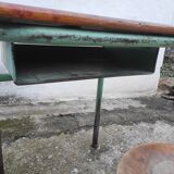 Ancien bureau d'enfant monobloc