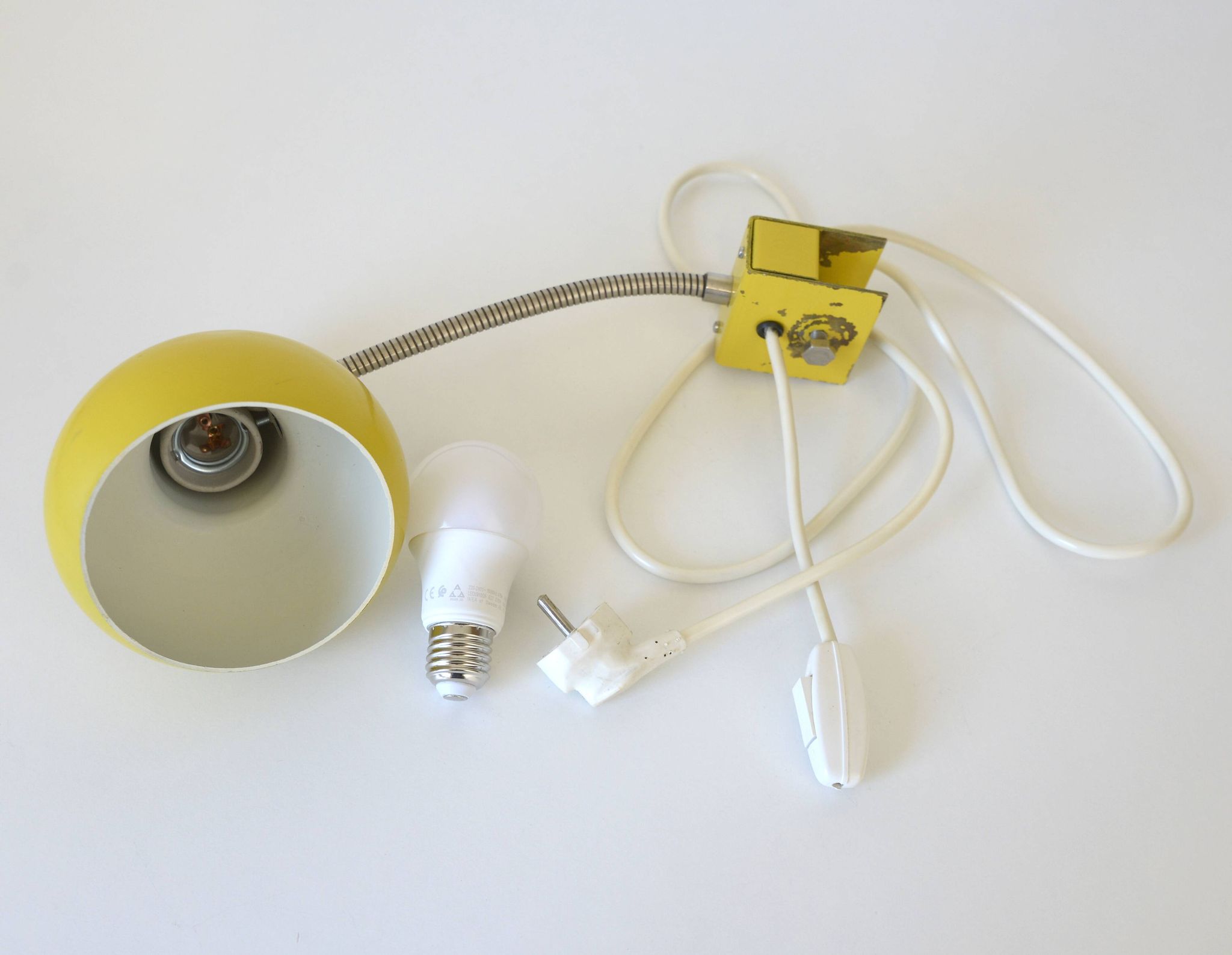 Lampe style Space Age / Lampe de bibliothèque jaune vintage / Style moderne du milieu du siècle