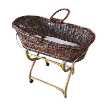 Ancien berceau bébé osier tressé