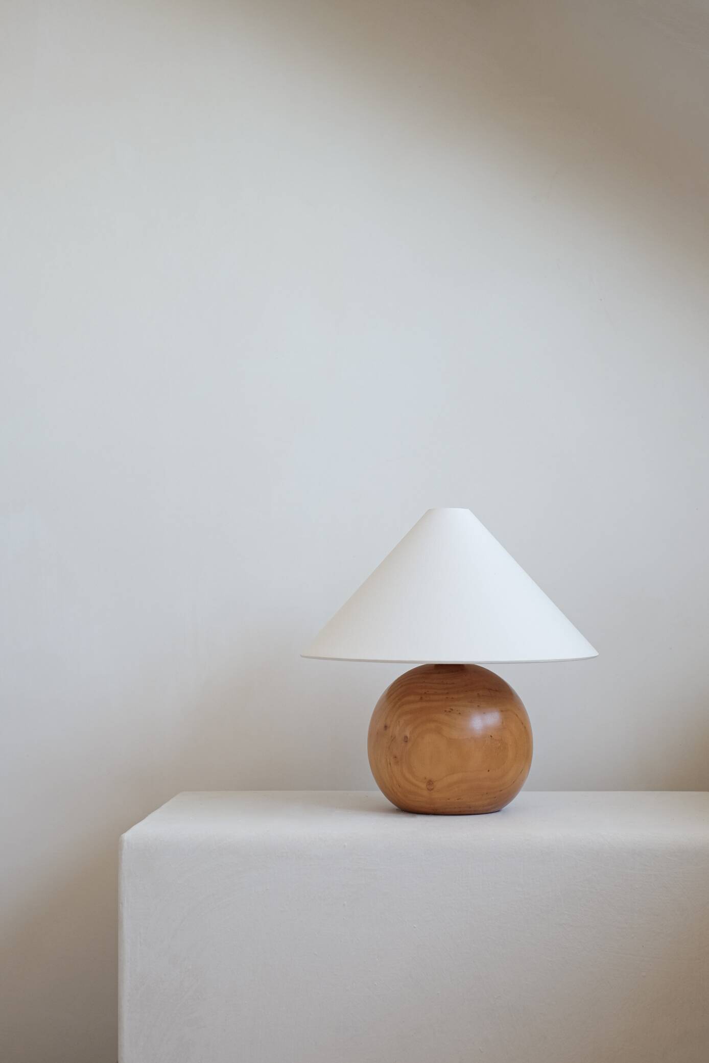 Wooden table lamp