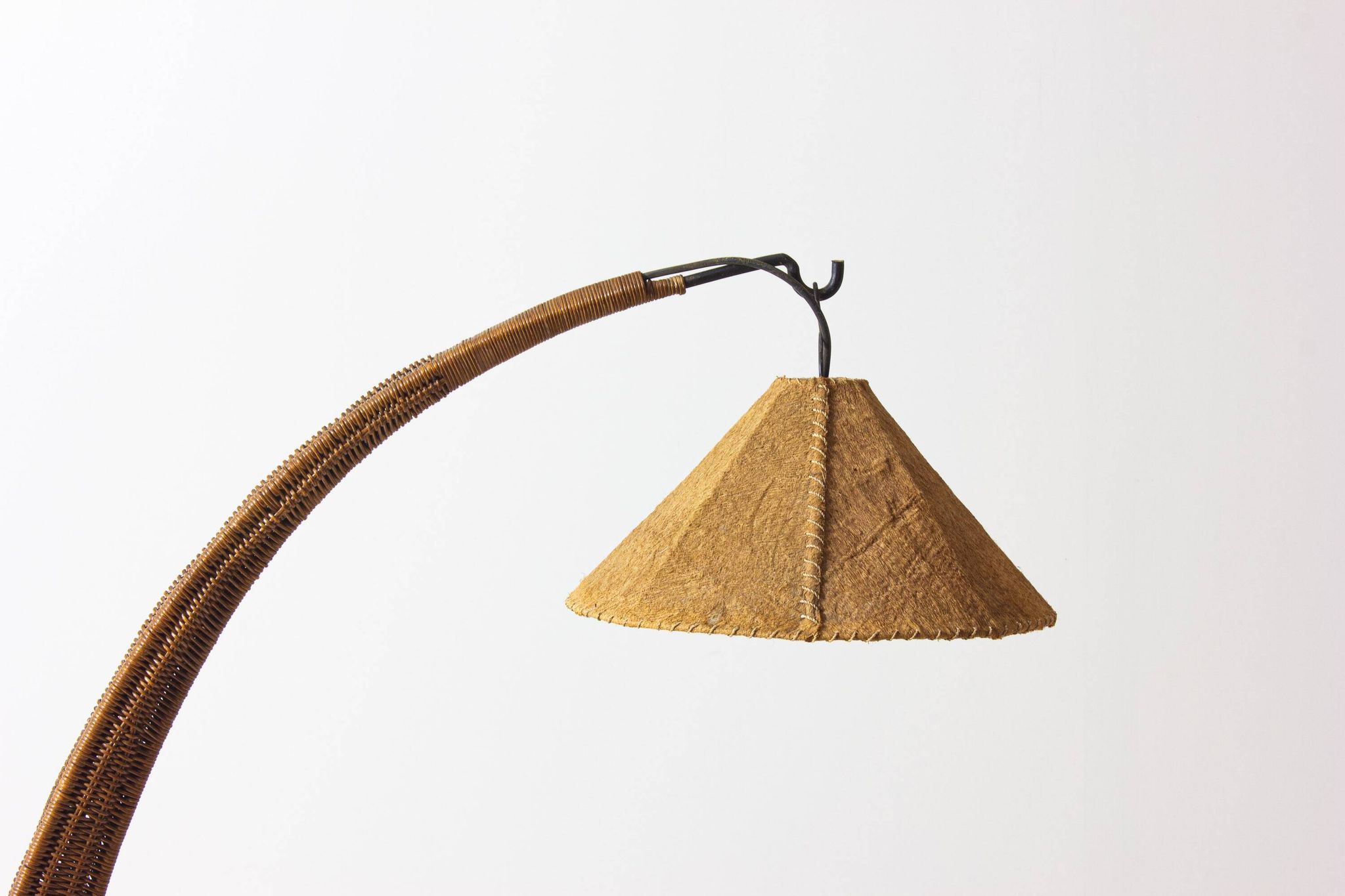 Italian wood arc floor lamp in rattan, 1970s