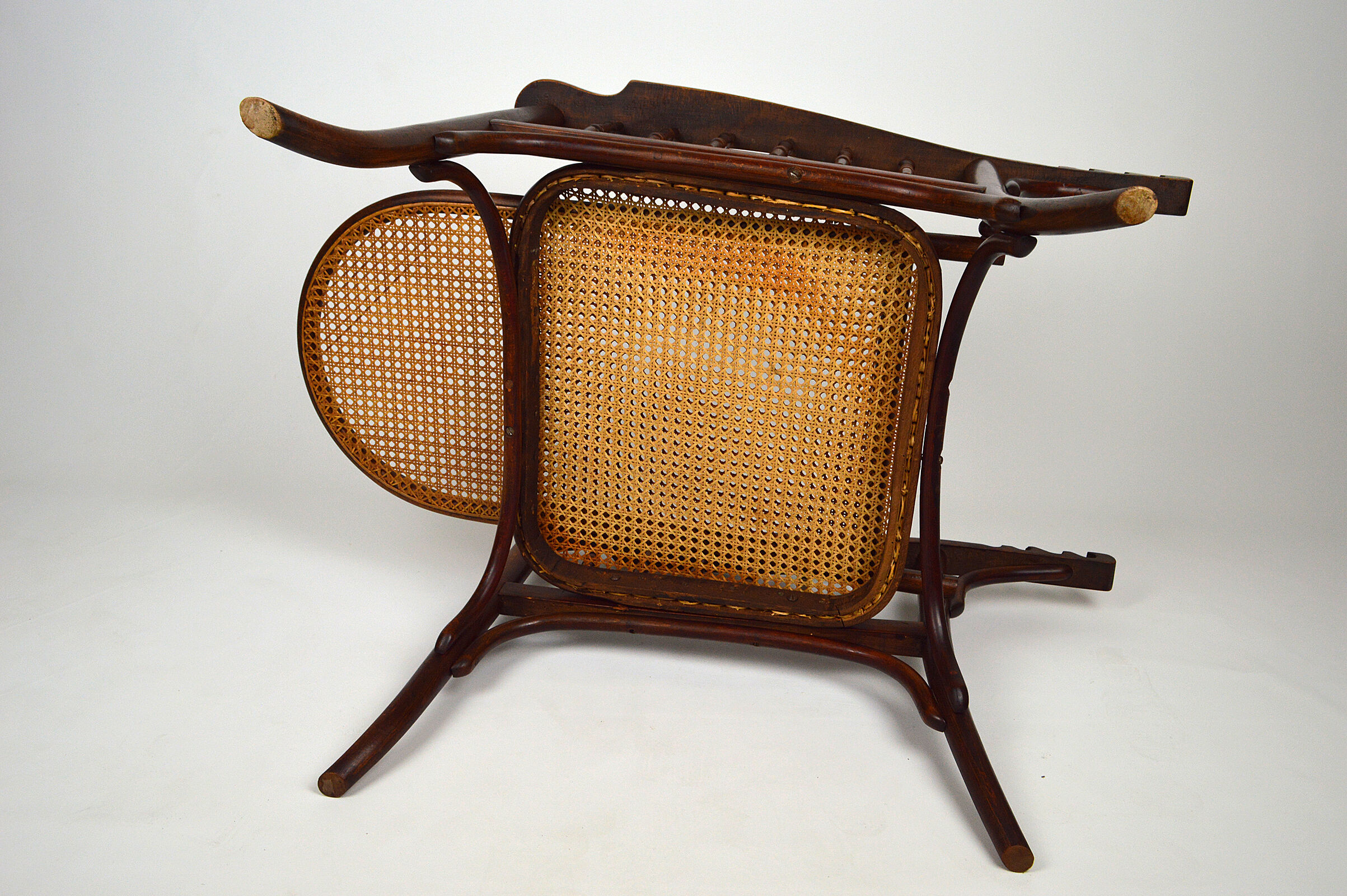 Fischel canned armchair with rack and pinion around 1910