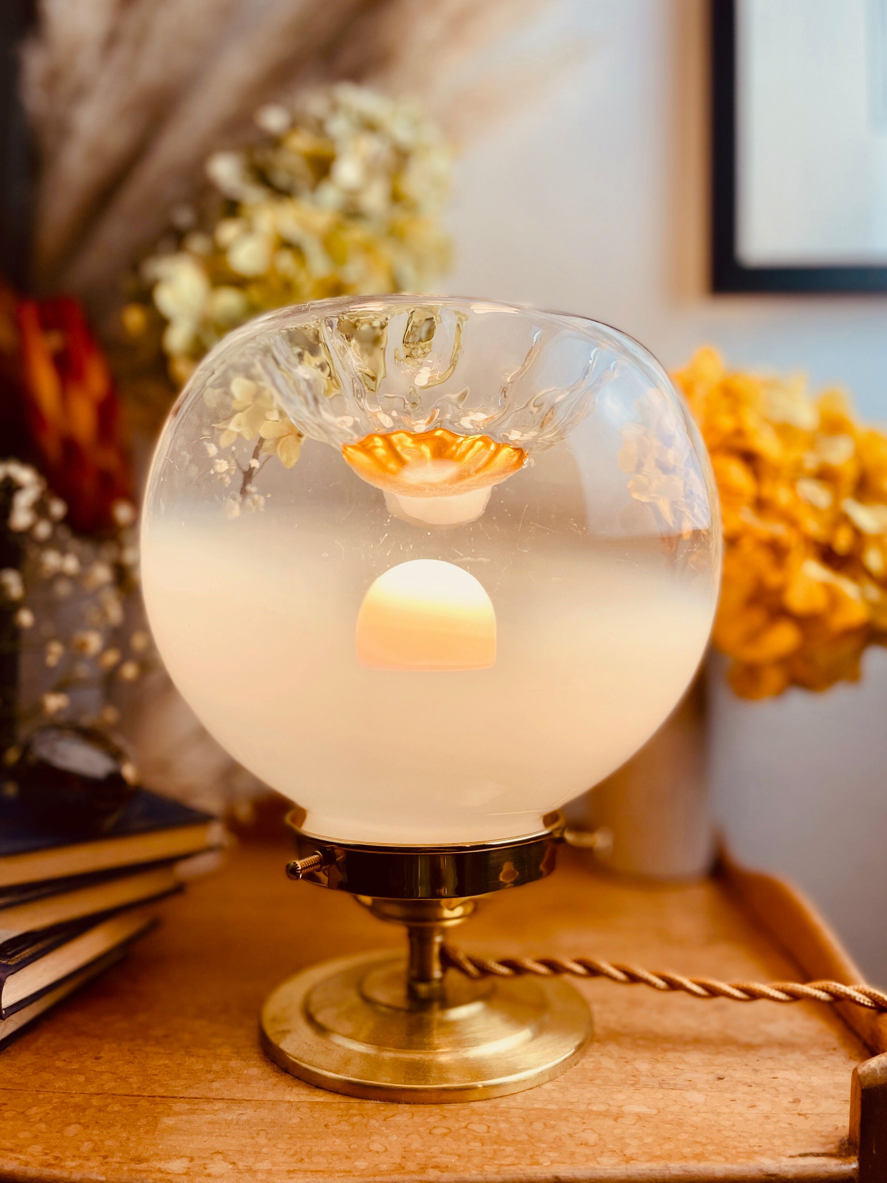 Old globe table lamp bi-color Murano Mazzega in white and orange blown glass