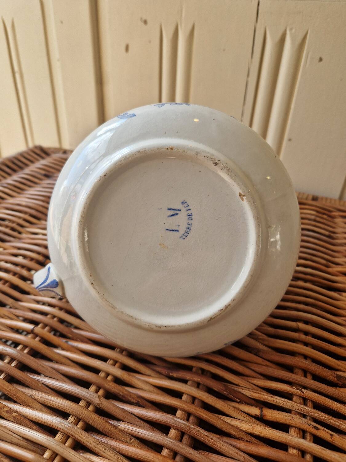 Art deco, broc pitcher iron earth bouquets creil montereau