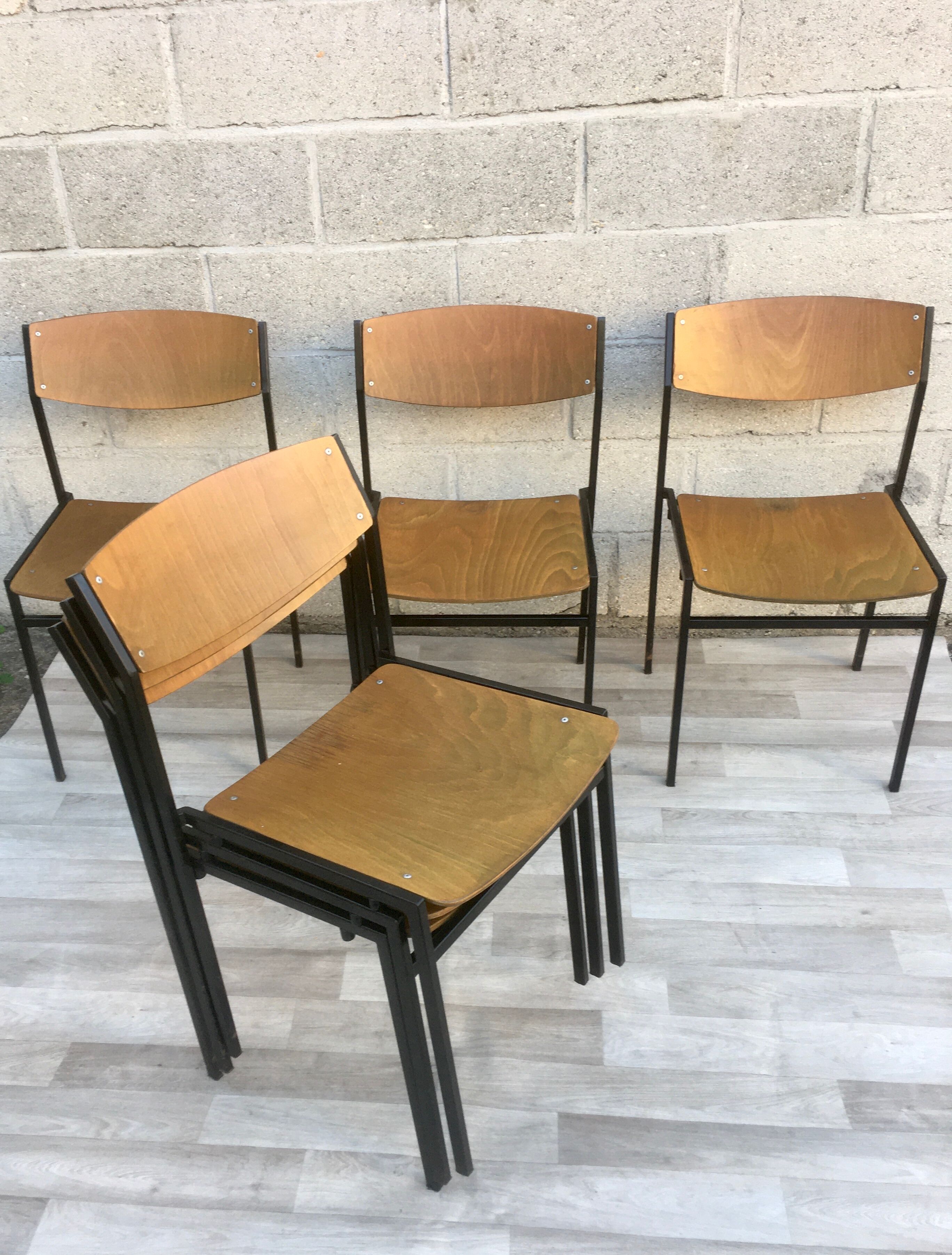 ♻️ Set of 6 chairs designed by designer Gijs van der sluis.