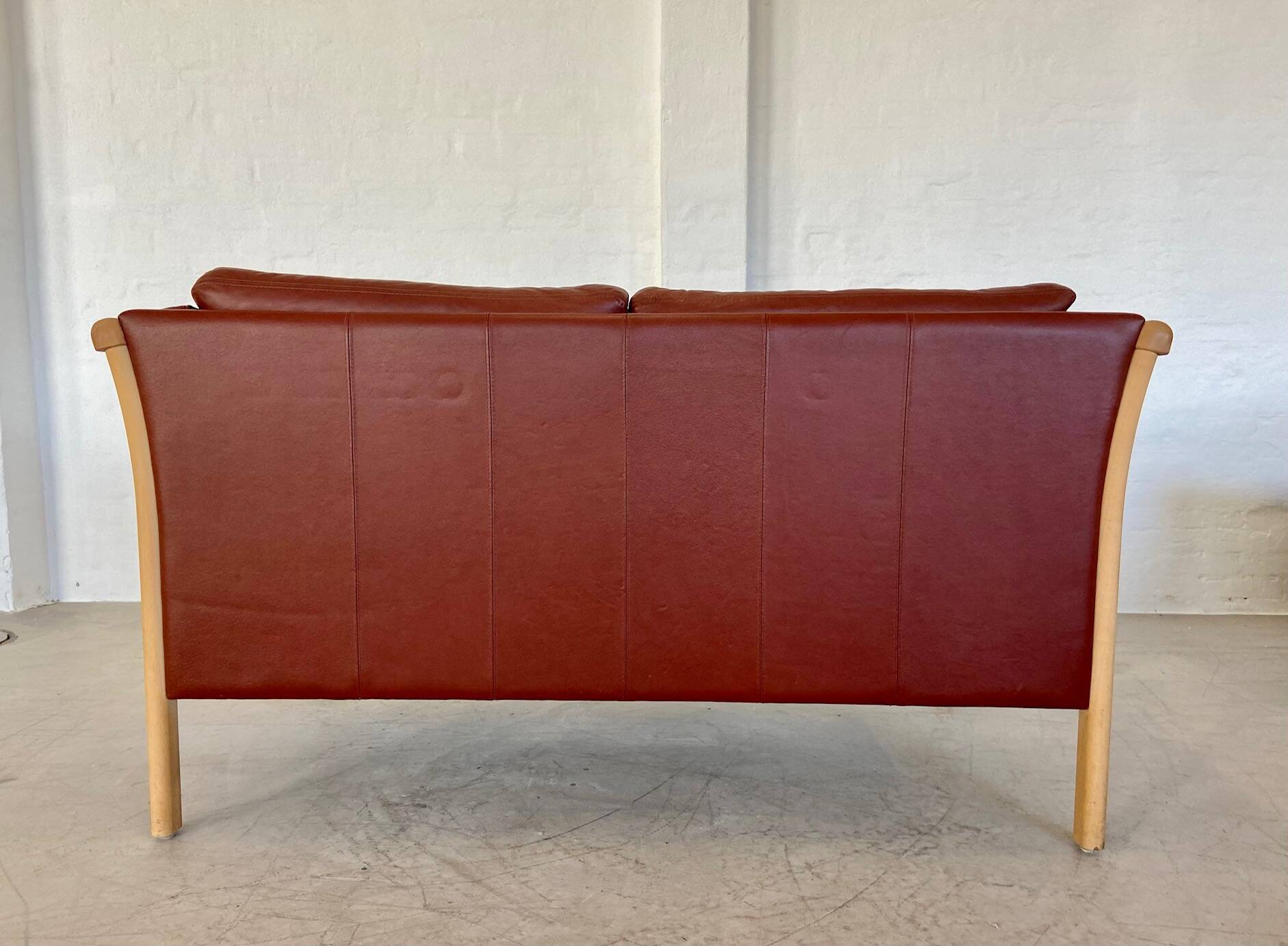 VINTAGE DANISH MID CENTURY DARK COGNAC LEATHER 2 SEATER STOUBY SOFA
