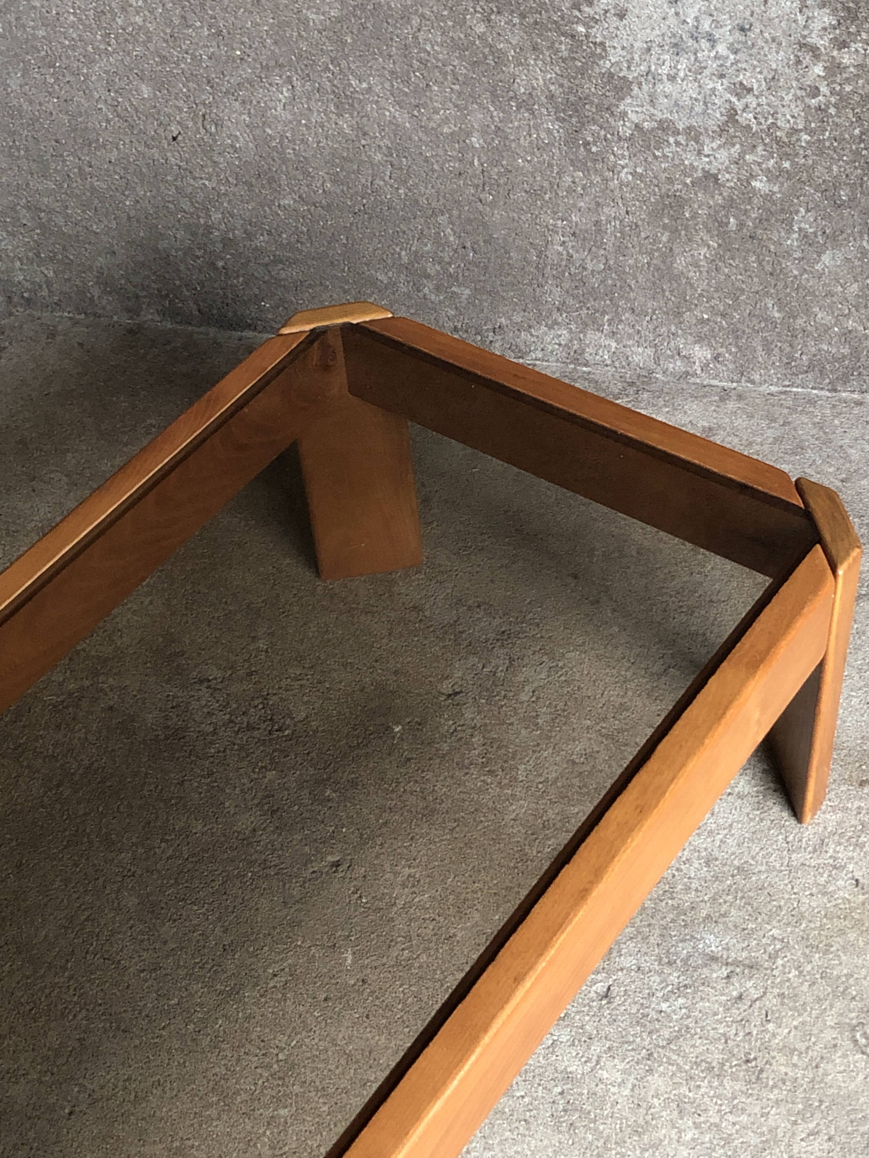Coffee table in light wood and smoked glass, 1980s