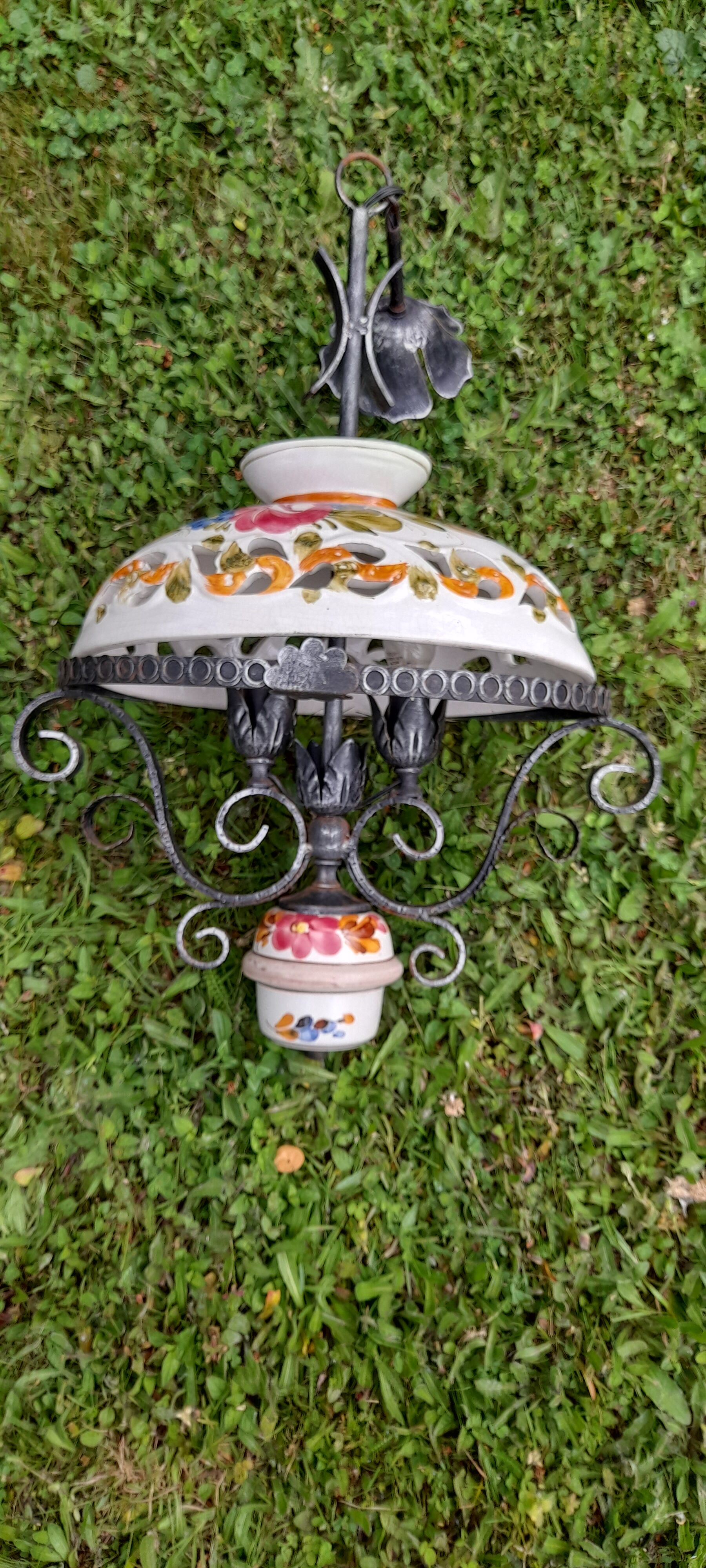 Suspension/chandelier old ceramic openwork flowers & wrought iron, circa 1960