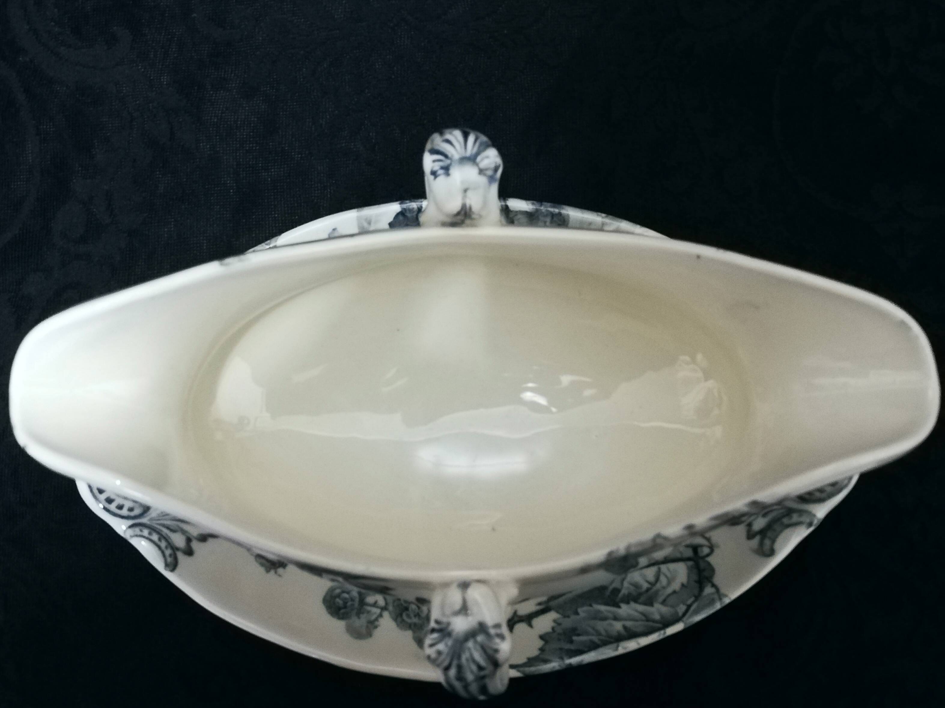 Creil Montereau iron clay sauce boat