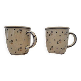 2 Vintage stoneware mugs