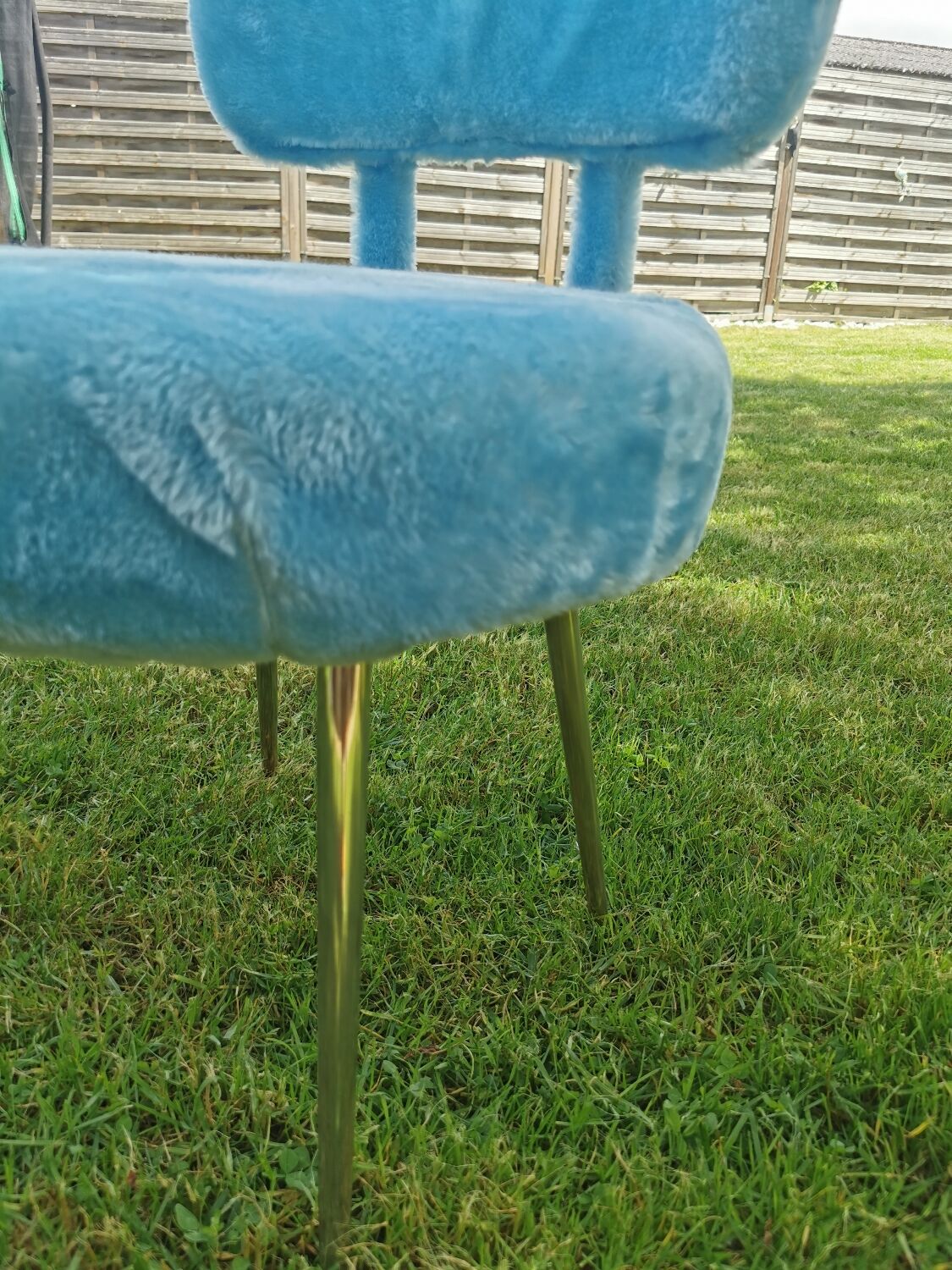 Blue moumoute chair Pelfran