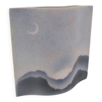 Vase en porcelaine décorée Virebent France