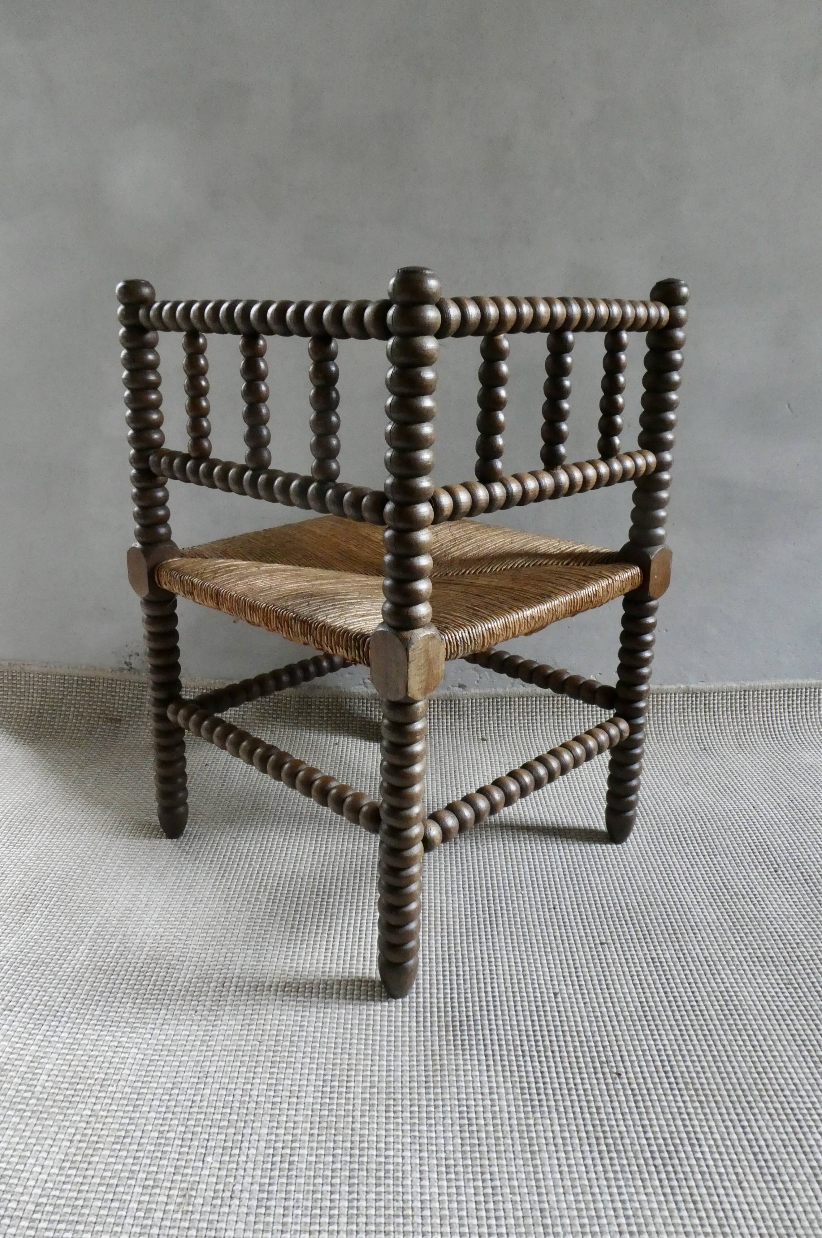 Solid wood corner fire chair, straw seat