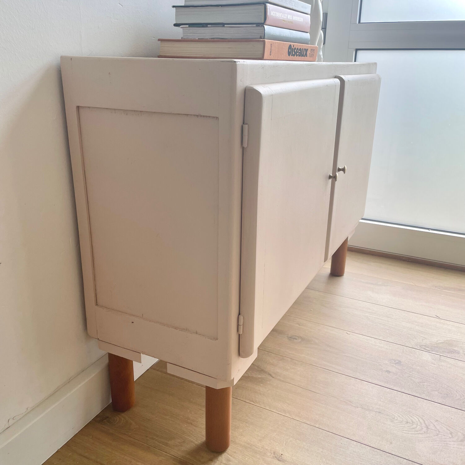 Mado type base cabinet