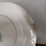 7 assiettes plates modèle Jane à décor floral vert foncé Saint-Amand