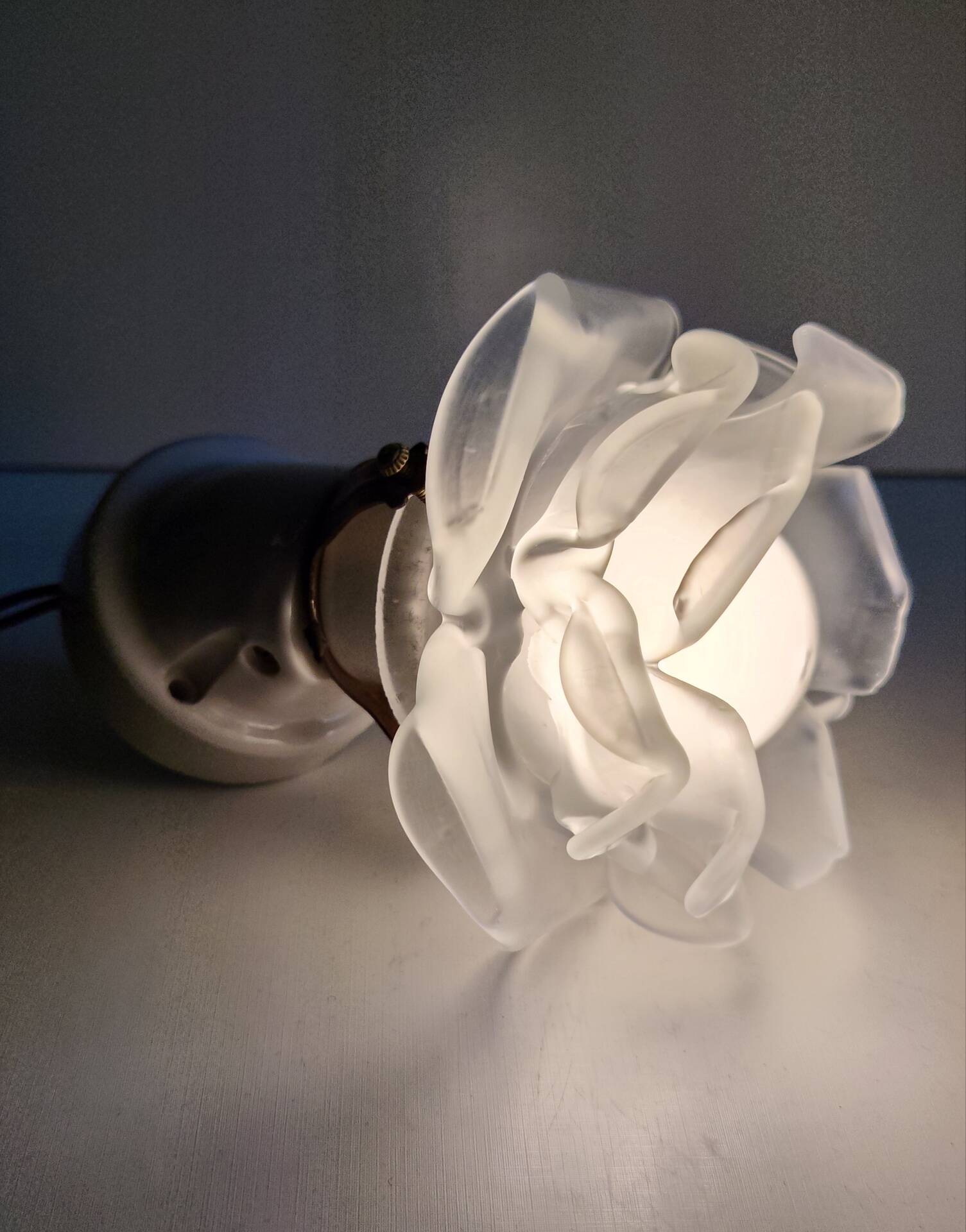 Art Deco wall lights in porcelain and glass paste - 1930s/40s