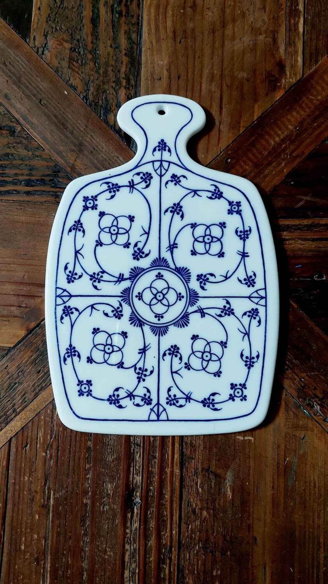 Small Winterling Indian Blue Strawflower Porcelain Board