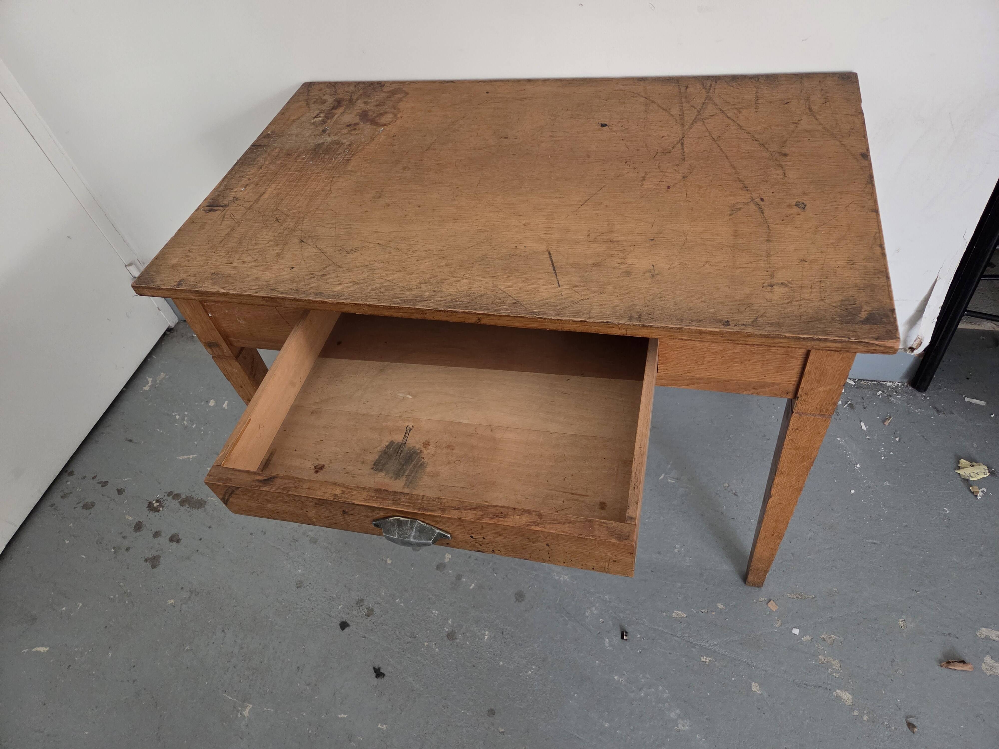 Antique oak administrative table/small desk