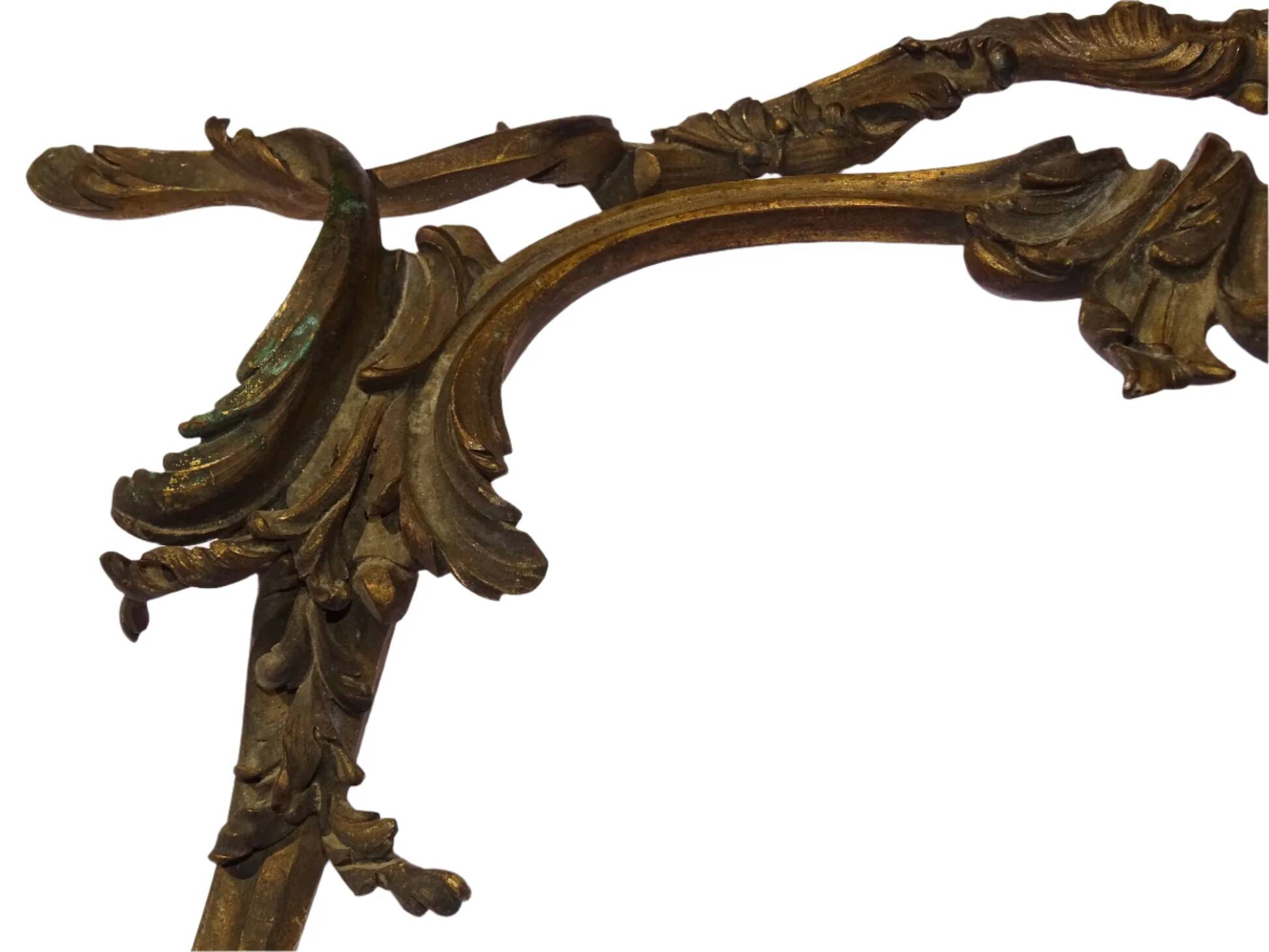 Paire de frontons anciens français en bronze doré