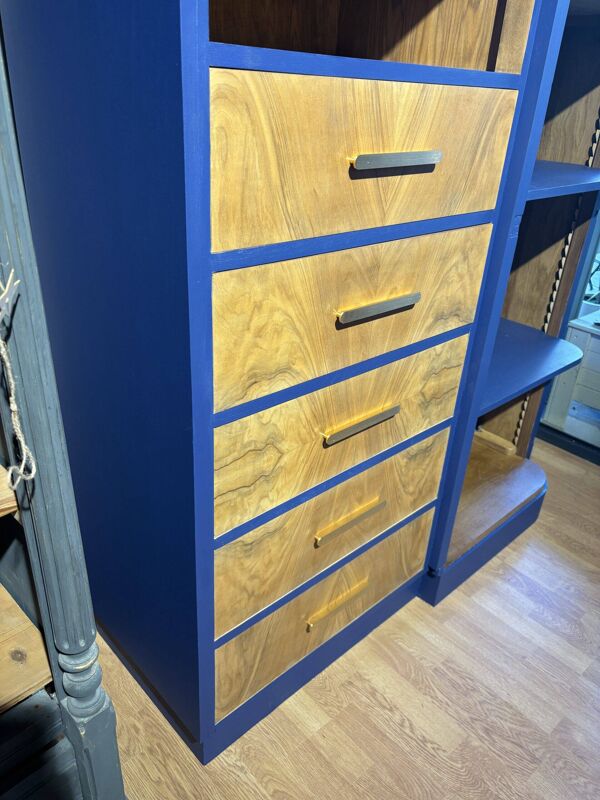 Armoire asymétrique bleu nocturne