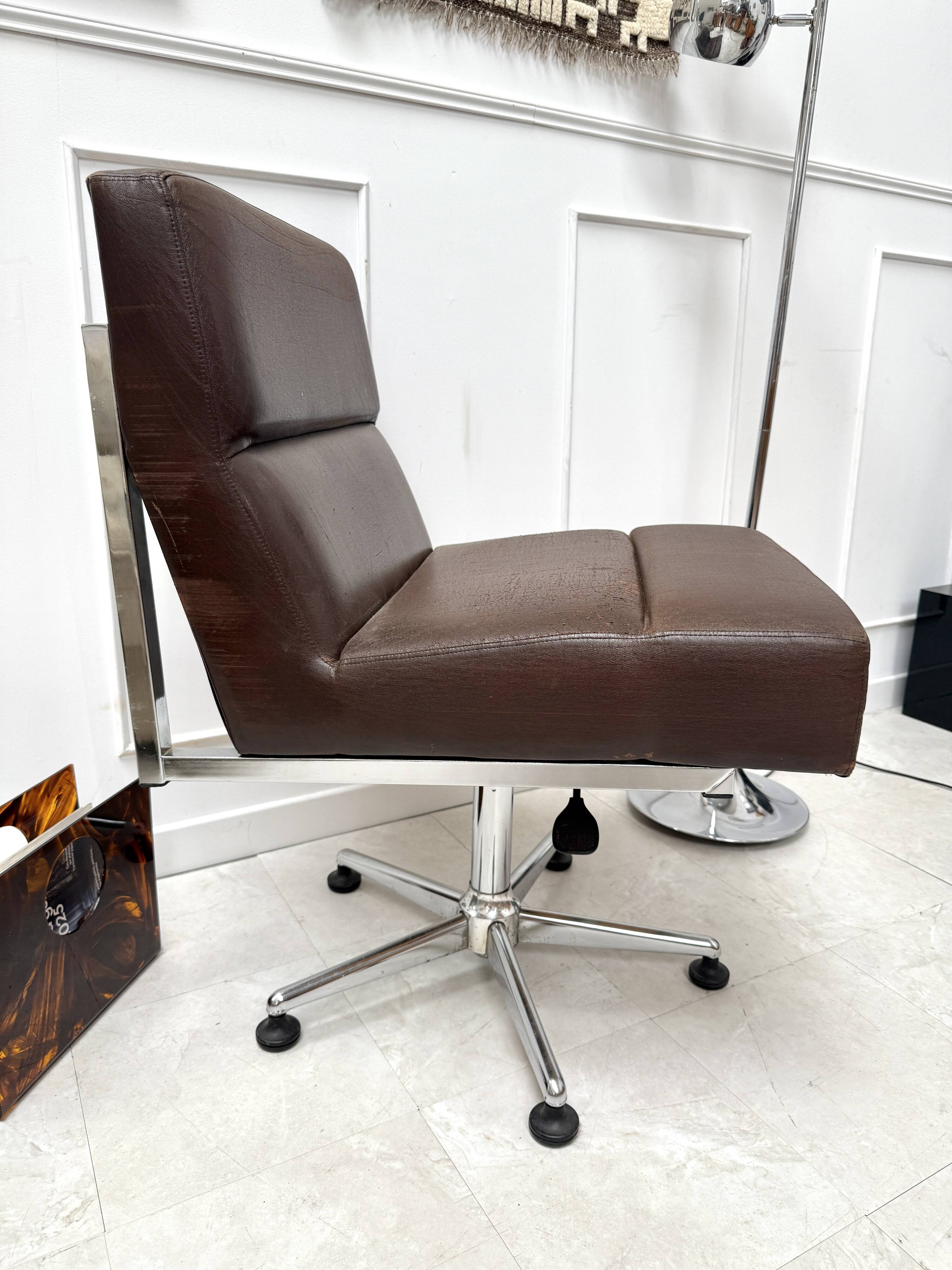 Fauteuil 70’s Skaï marron