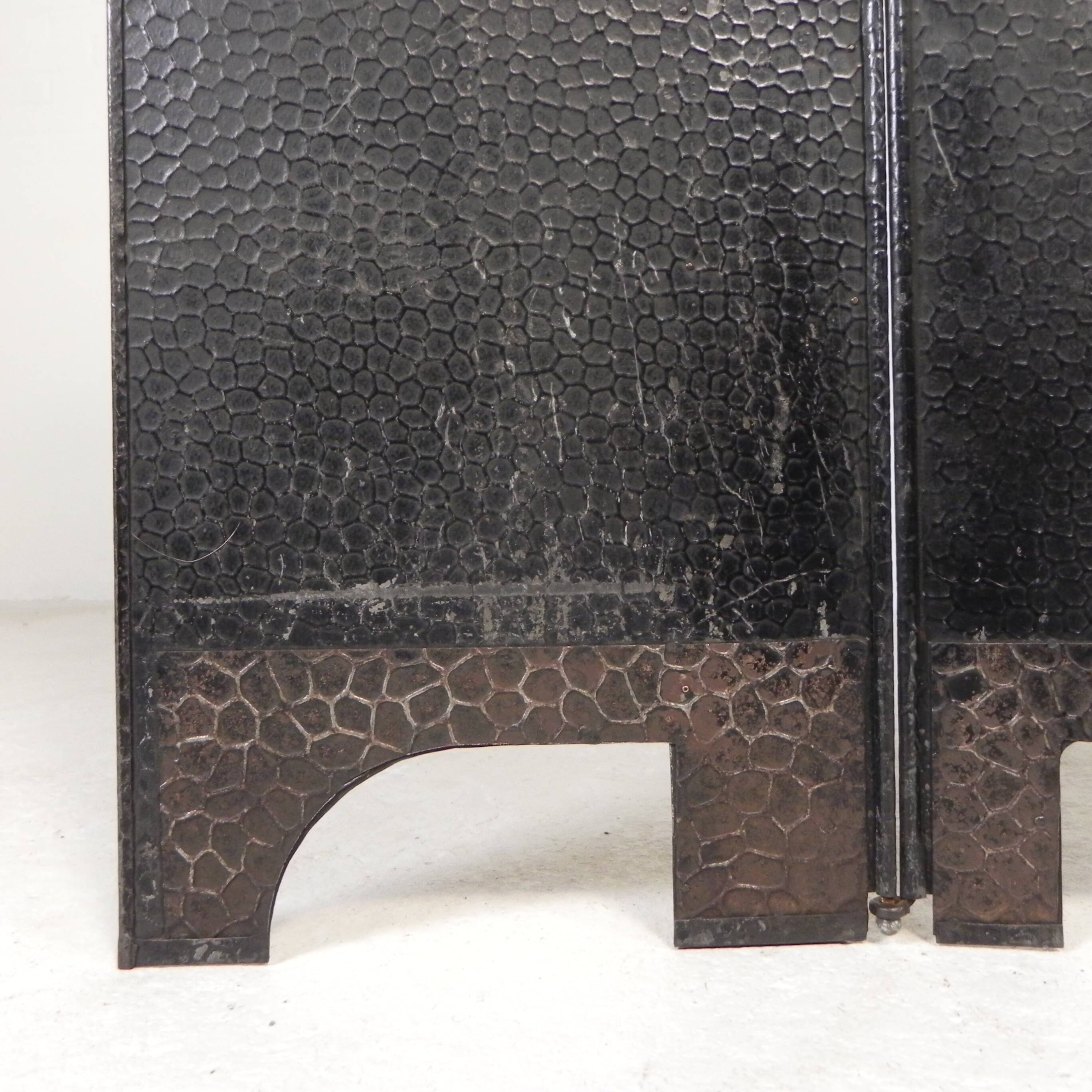 Art Deco screen in steel with brass details, 1930s.