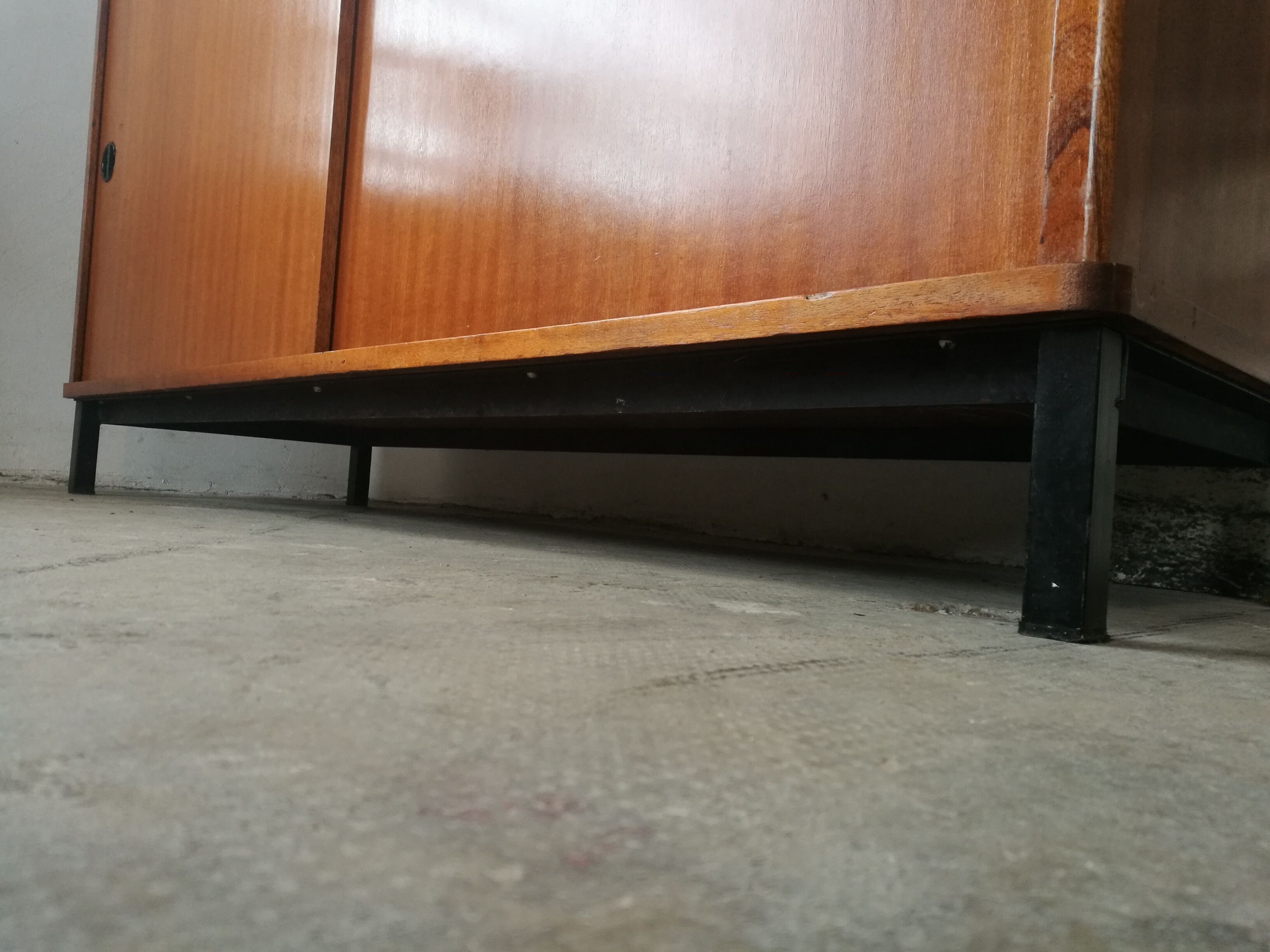 Vintage sideboard sliding doors