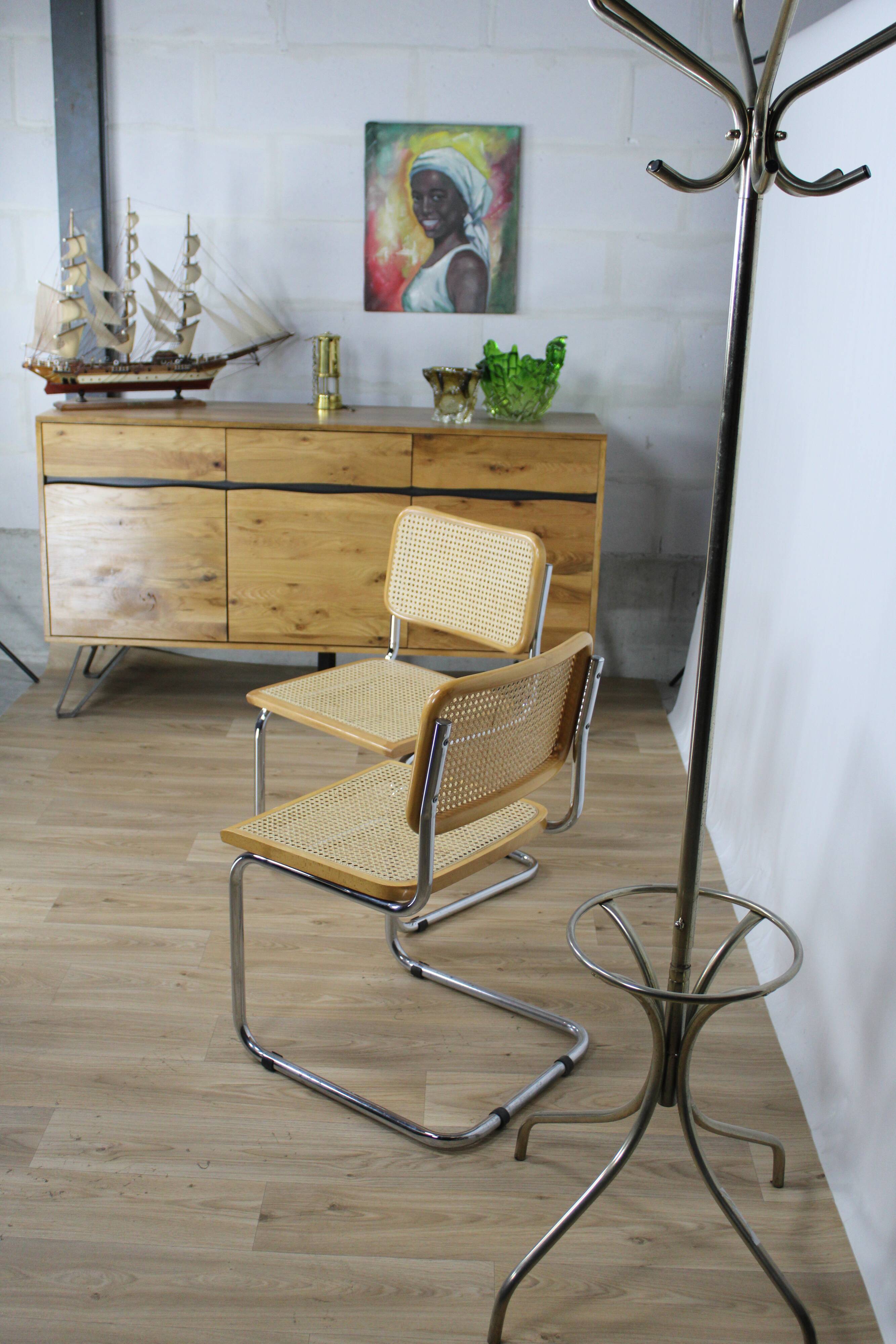 Cantilever b32 chair attributed to breuer italy