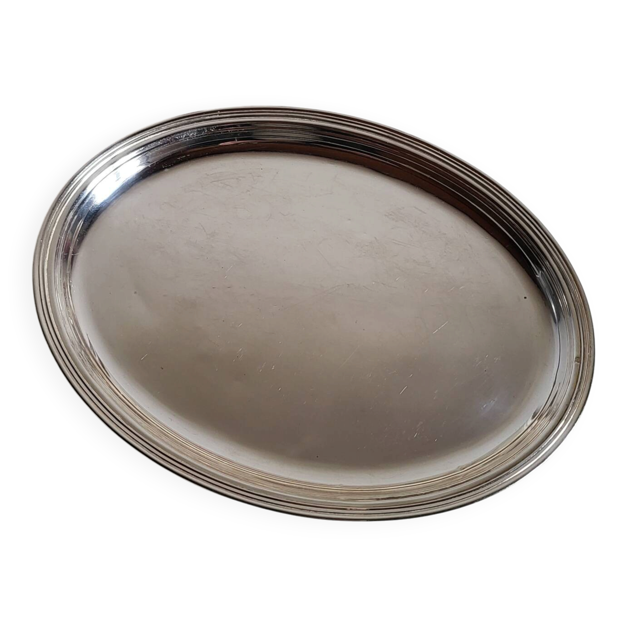Small oval dish in silver-plated metal