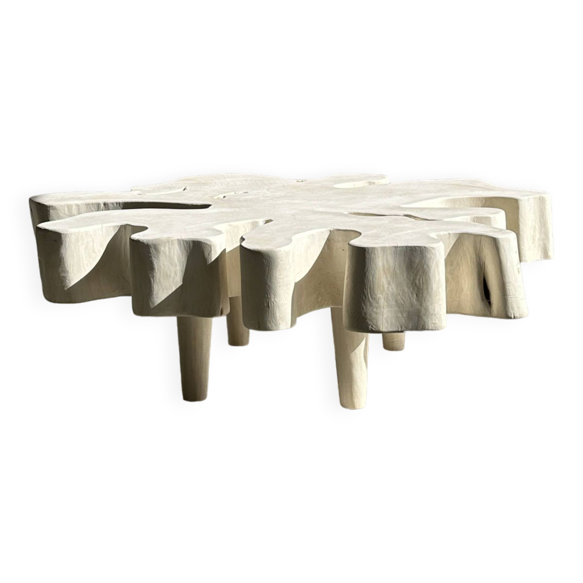 Very large whitewashed mango coffee table with an organic top D:140cm