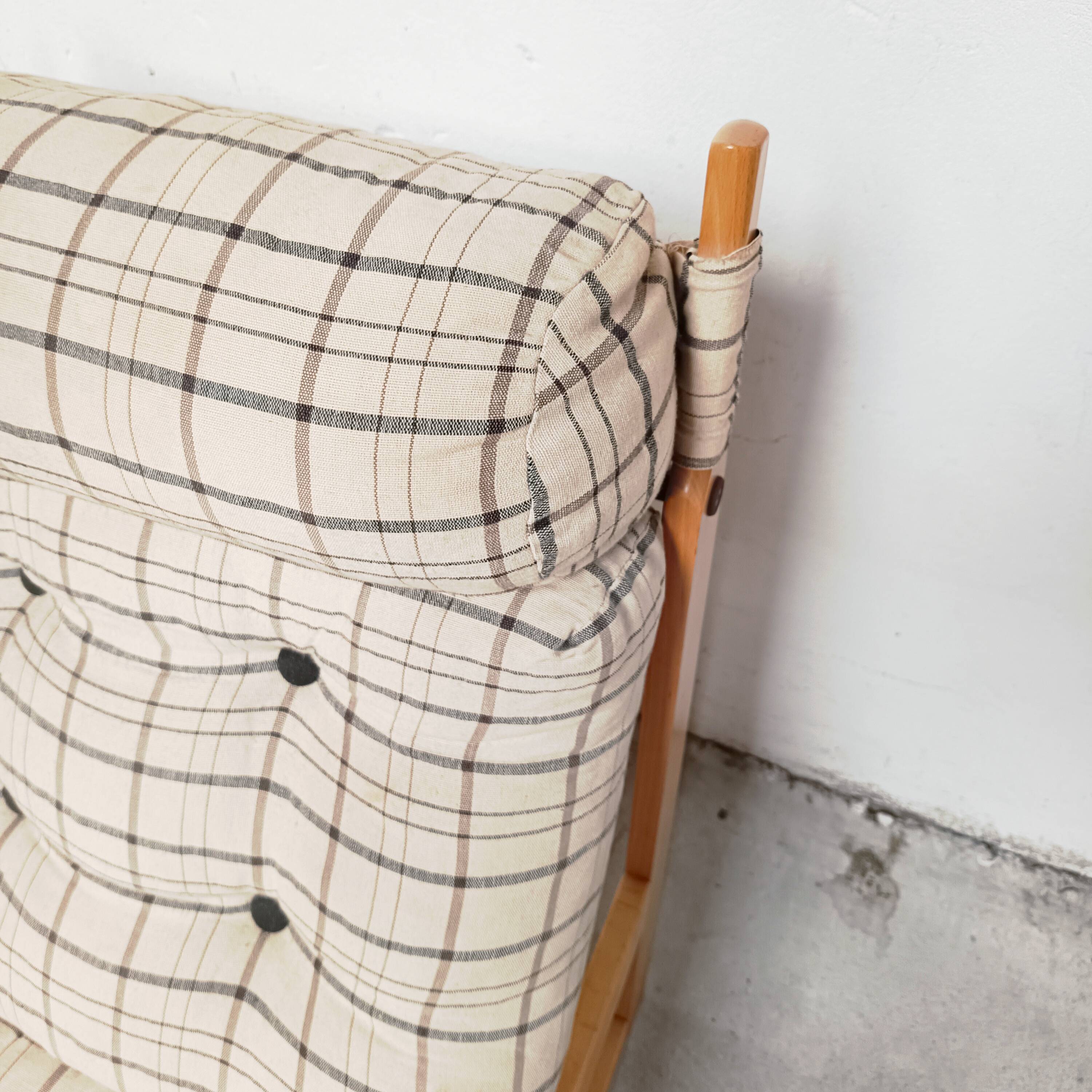 Pair of lounge chairs