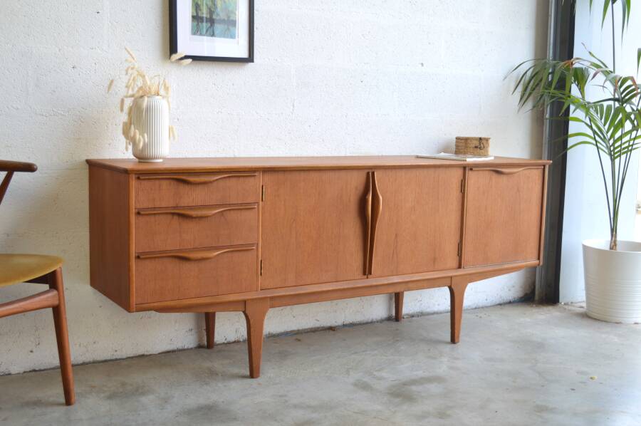 Enfilade Jentique – "wave" handles 183 cm