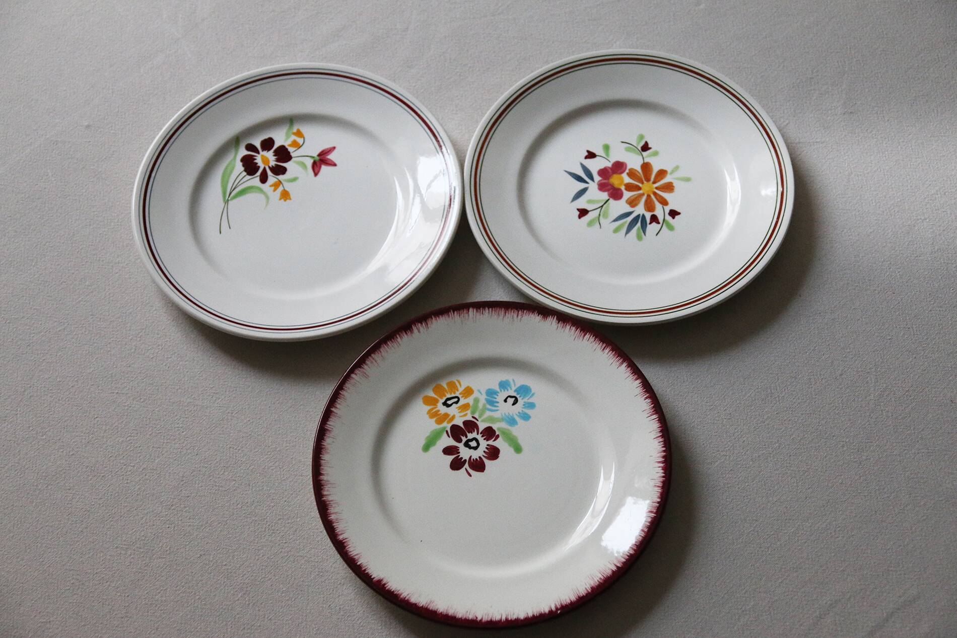 3 dessert plates earthenware Salins France hand-painted