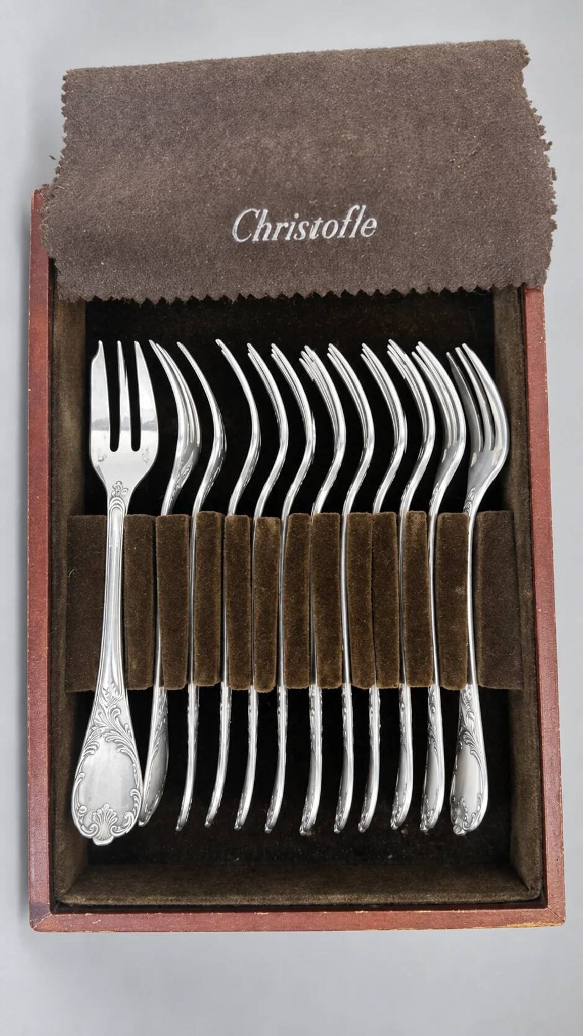 Christofle box of twelve Marly cake forks, silver-plated metal