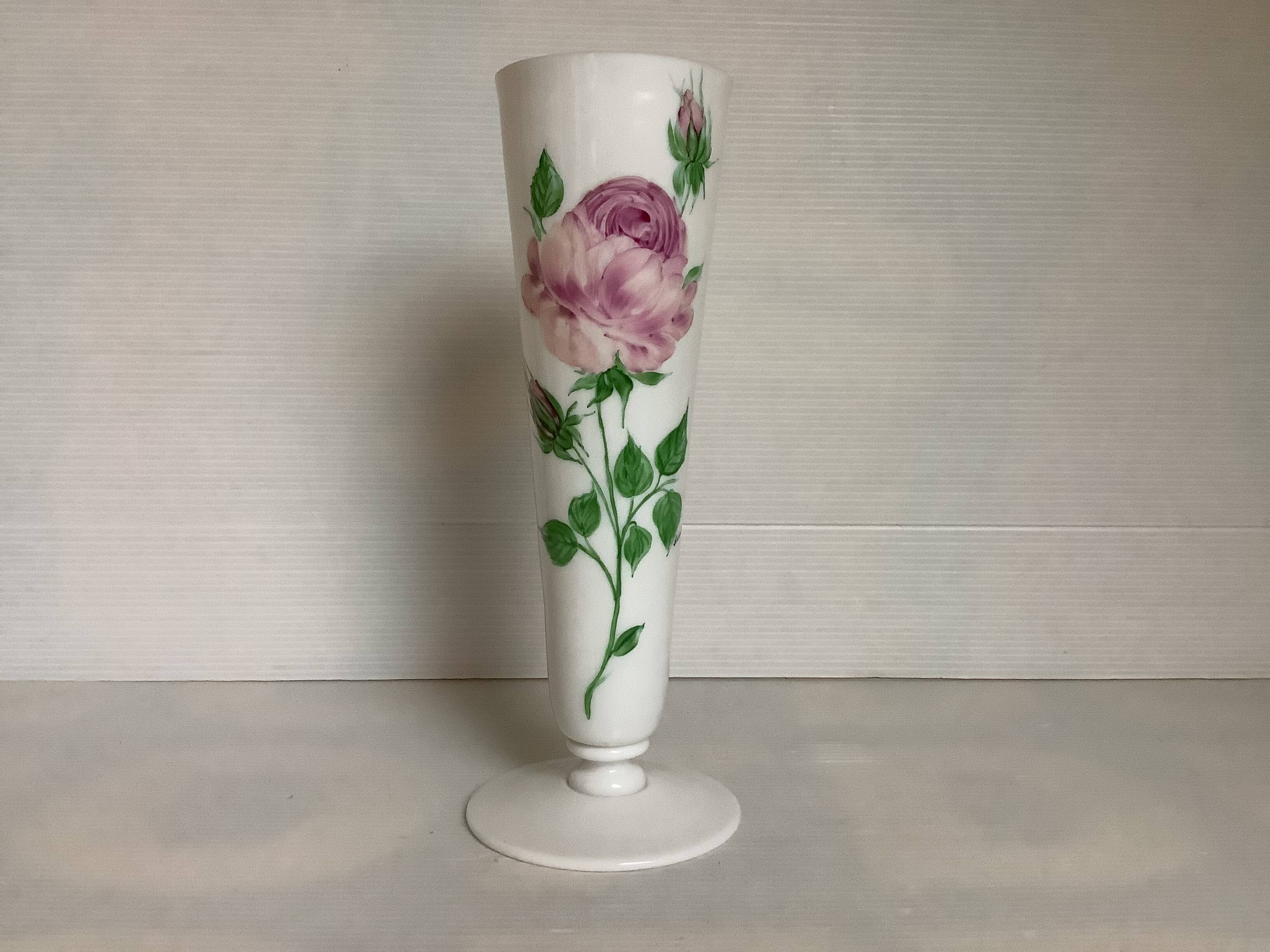Vase roses roses opaline Orwal