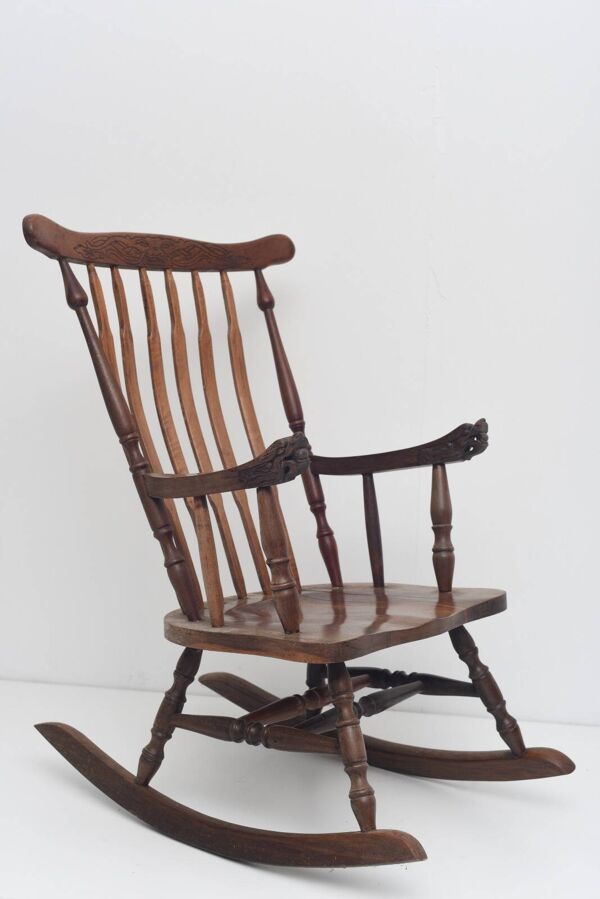 Fauteuil à bascule Dragon style Mitchell & Rammelsberg