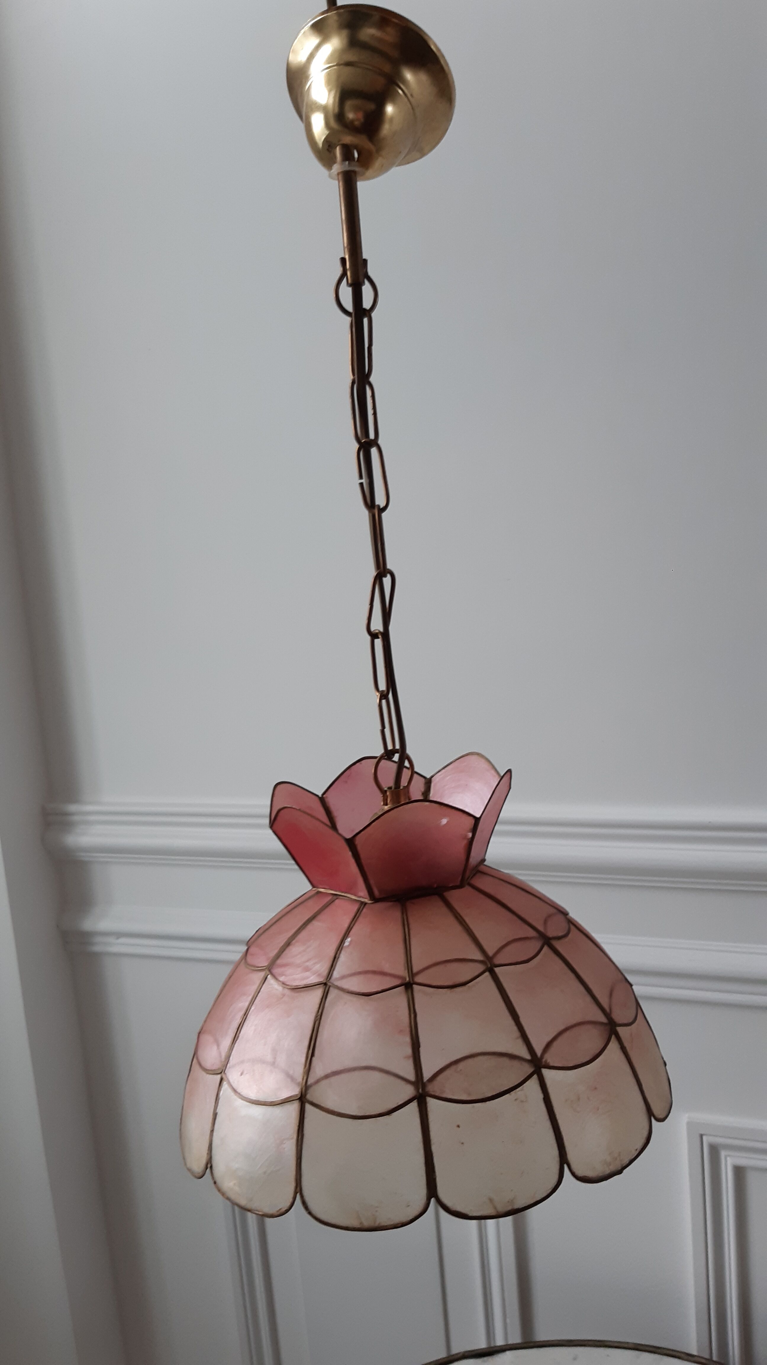 Suspension in pink mother-of-pearl gradient and brass 60s