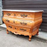 Important Louis XV chest of drawers