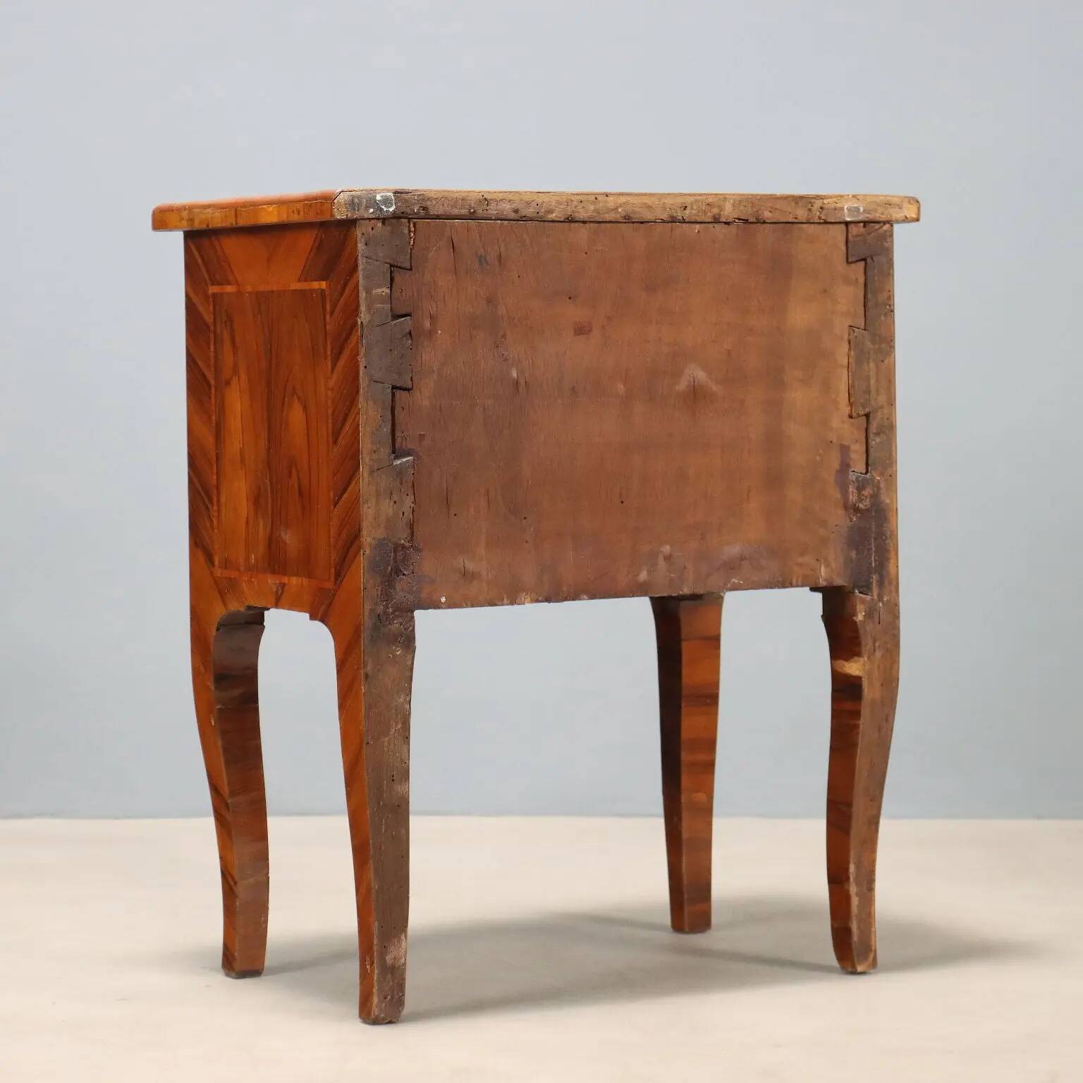 Antique baroque bedside table in rosewood, 18th century.