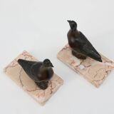 Paire de serre-livres Art Déco en marbre et bronze « Colombe », France, années 1930