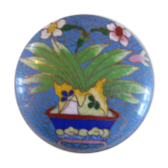 Round box in blue partitioned enamels with an old floral pattern