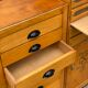 Trio vintage d’armoires en bois de pin allemand