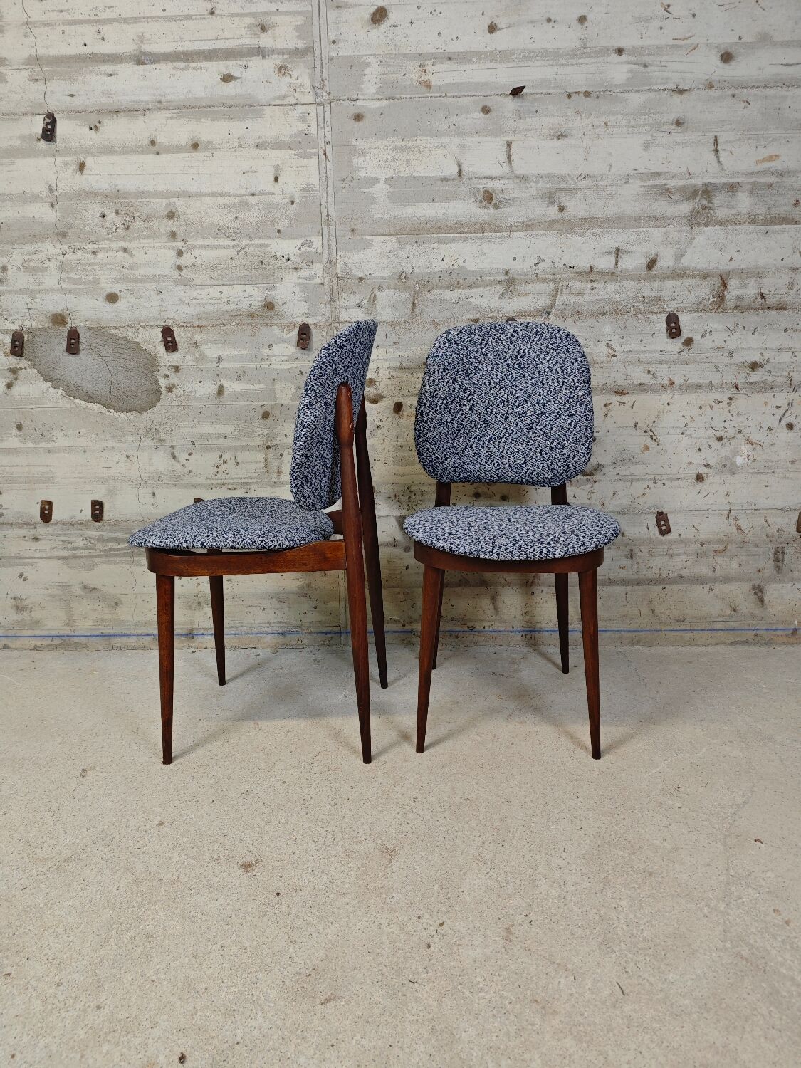 Set of two Baumann Pegasus chairs.
