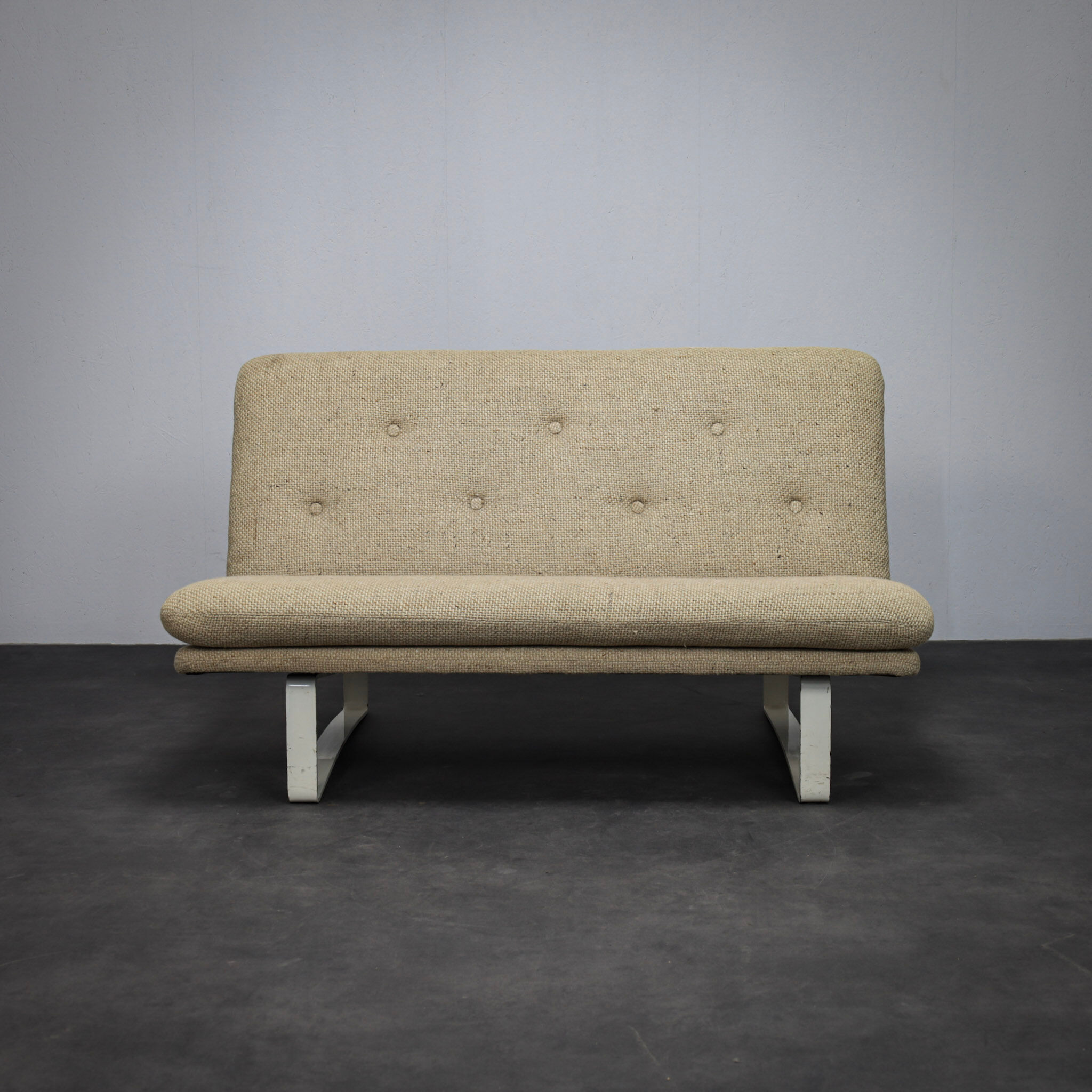 C684 two-seater sofa by Kho Liang Ie for Artifort (1970s)